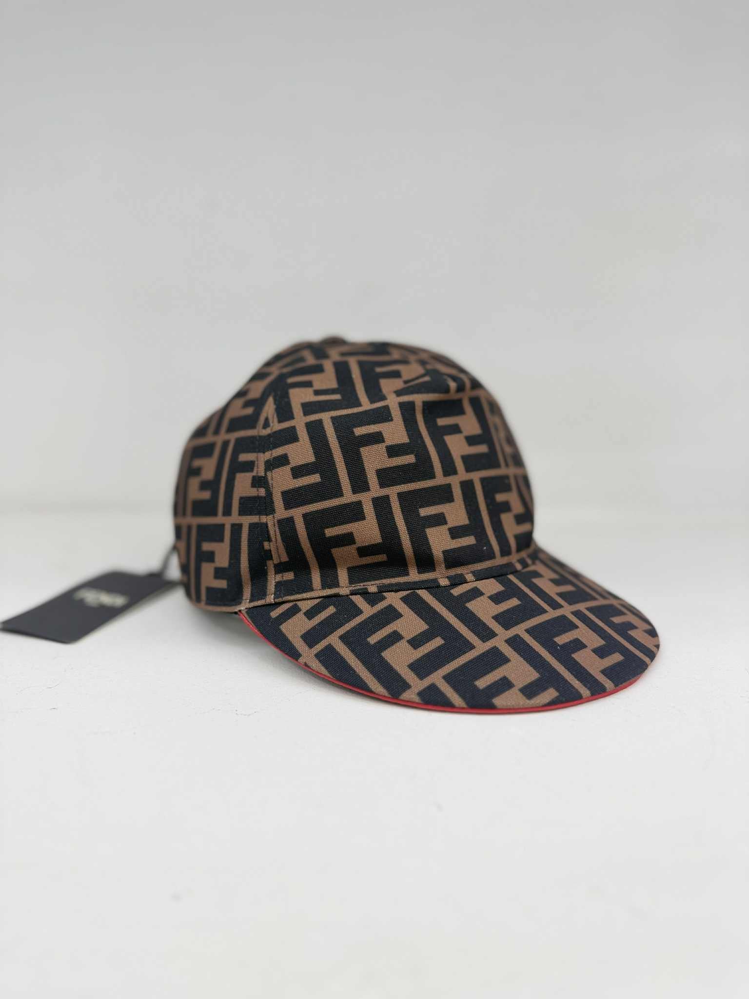 FENDI  BERRETTO DA BASEBALL