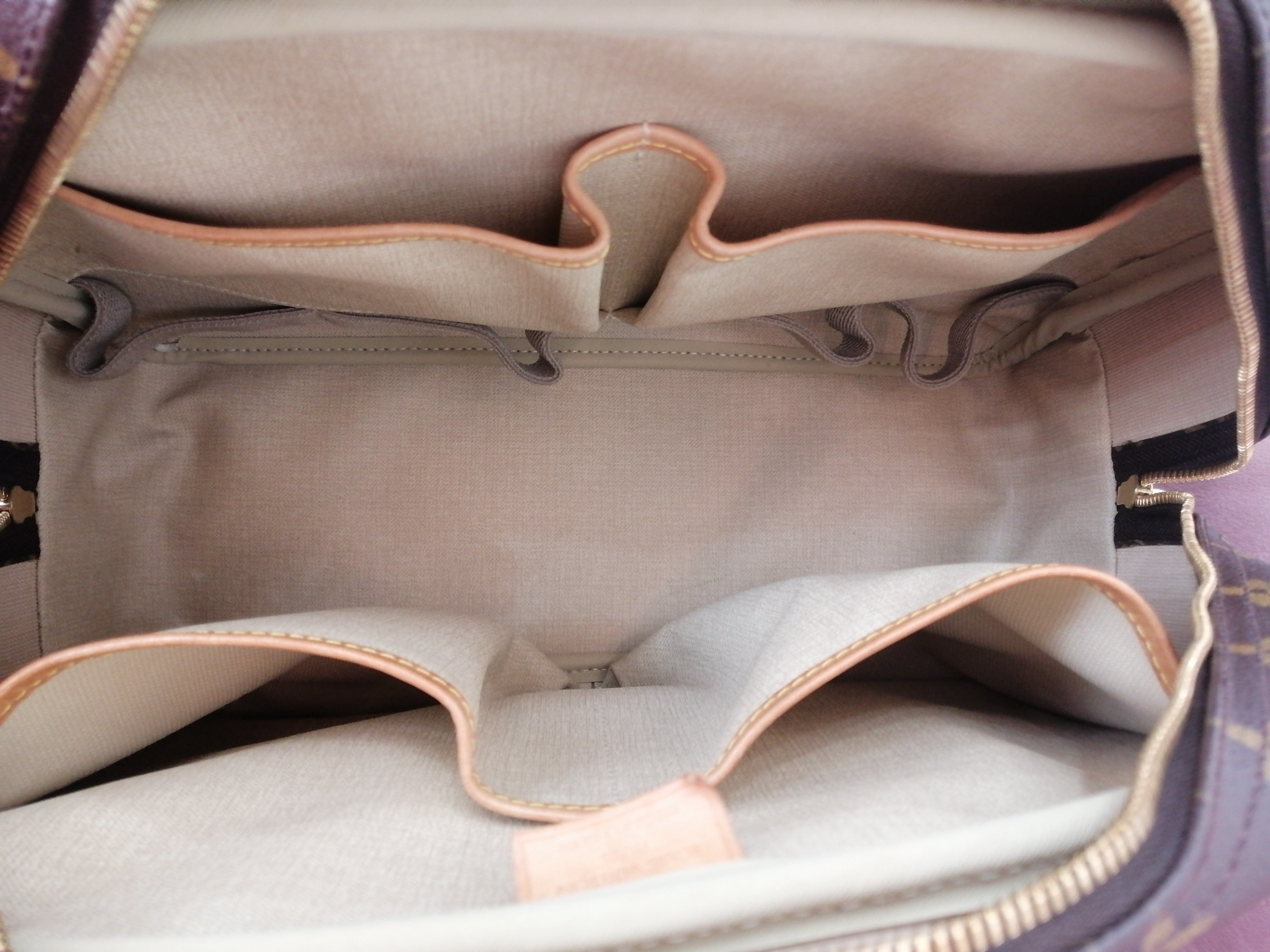 LOUIS VUITTON DEAUVILLE