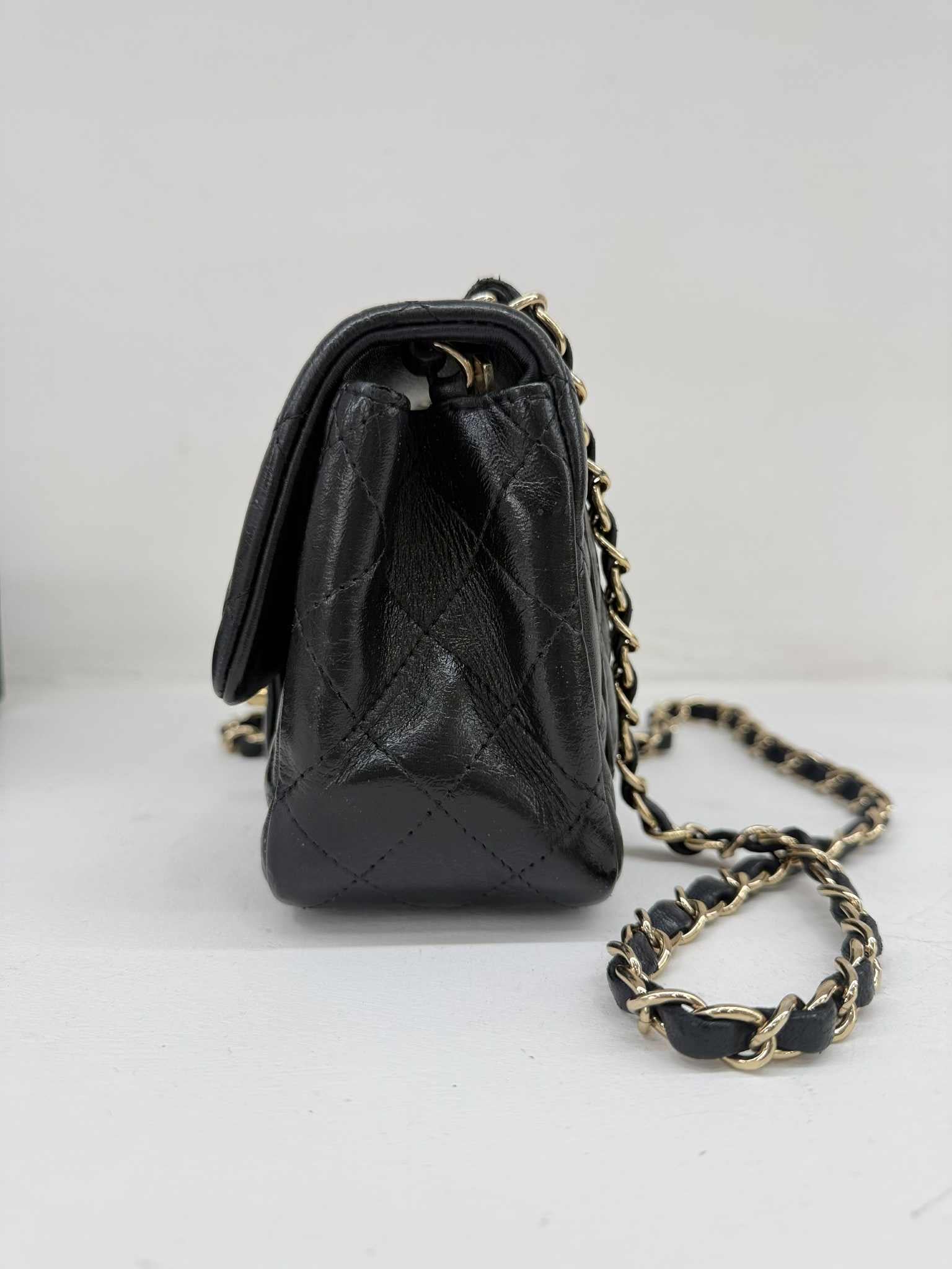 CHANEL TIMELESS MINI NERA