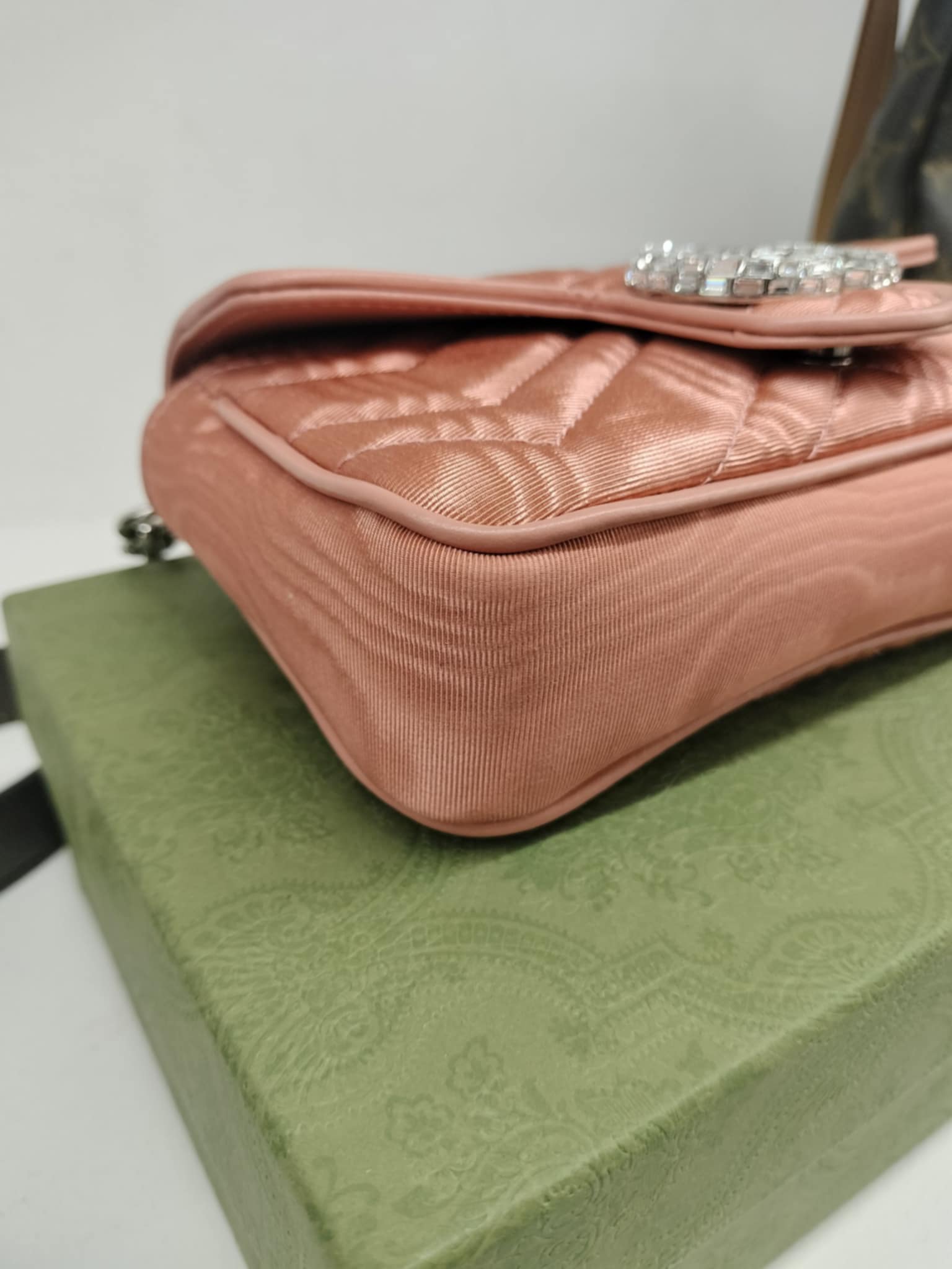 Gucci Crystal mini marmont