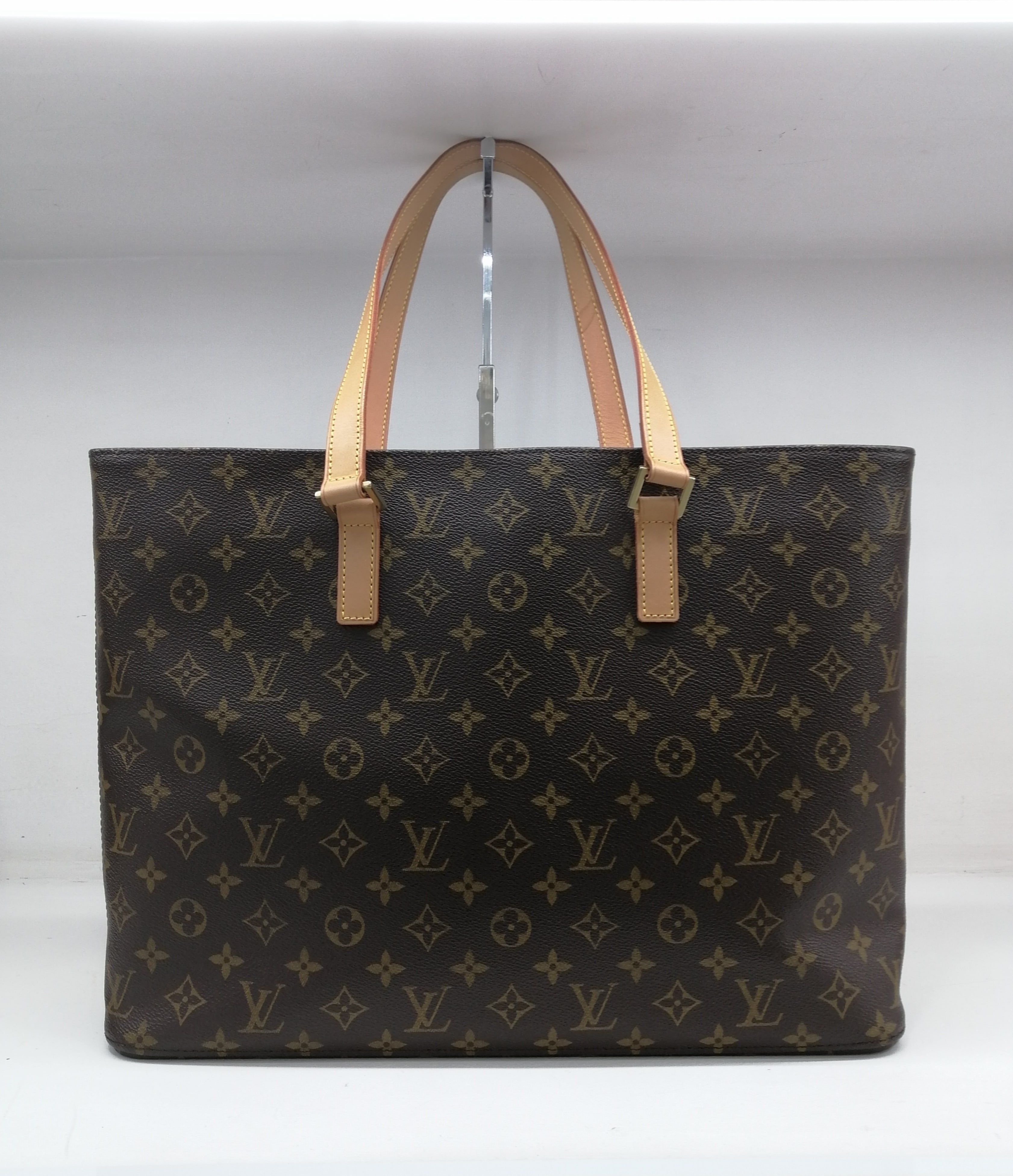LOUIS VUITTON LUCO TOTE