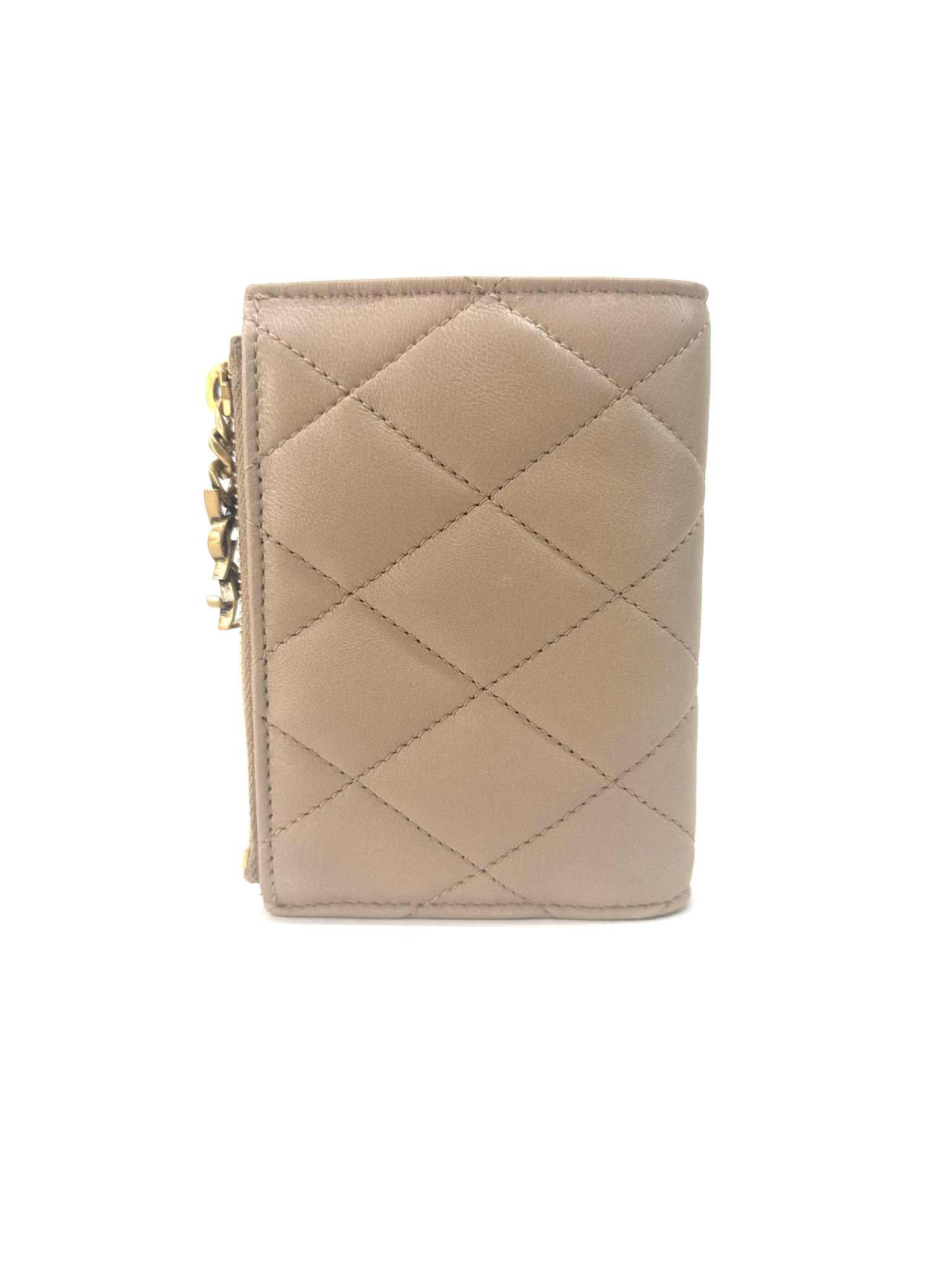 YSL PORTAFOGLI BI-FOLD IN PELLE D’AGNELLO