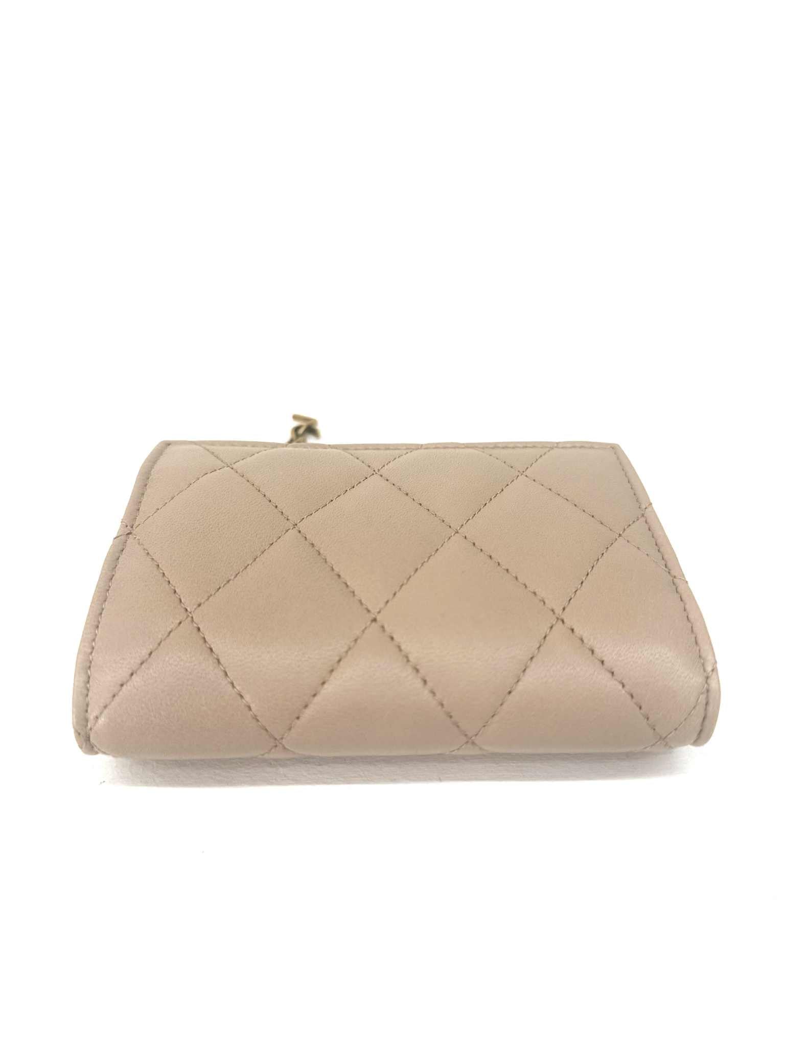 YSL PORTAFOGLI BI-FOLD IN PELLE D’AGNELLO