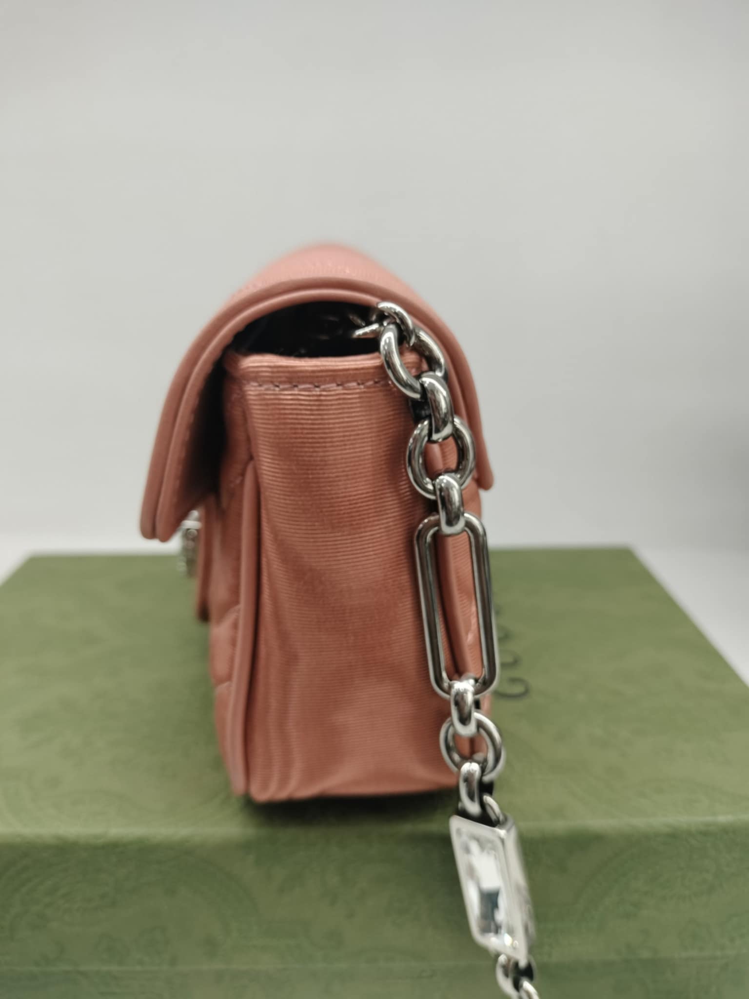 Gucci Crystal mini marmont