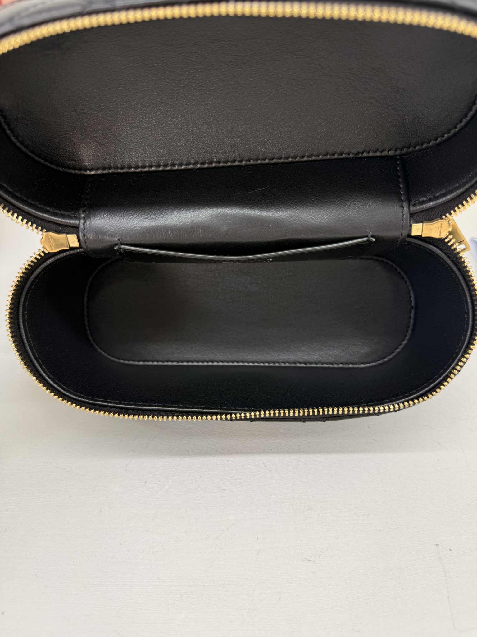 YSL VANITY MEDIUM