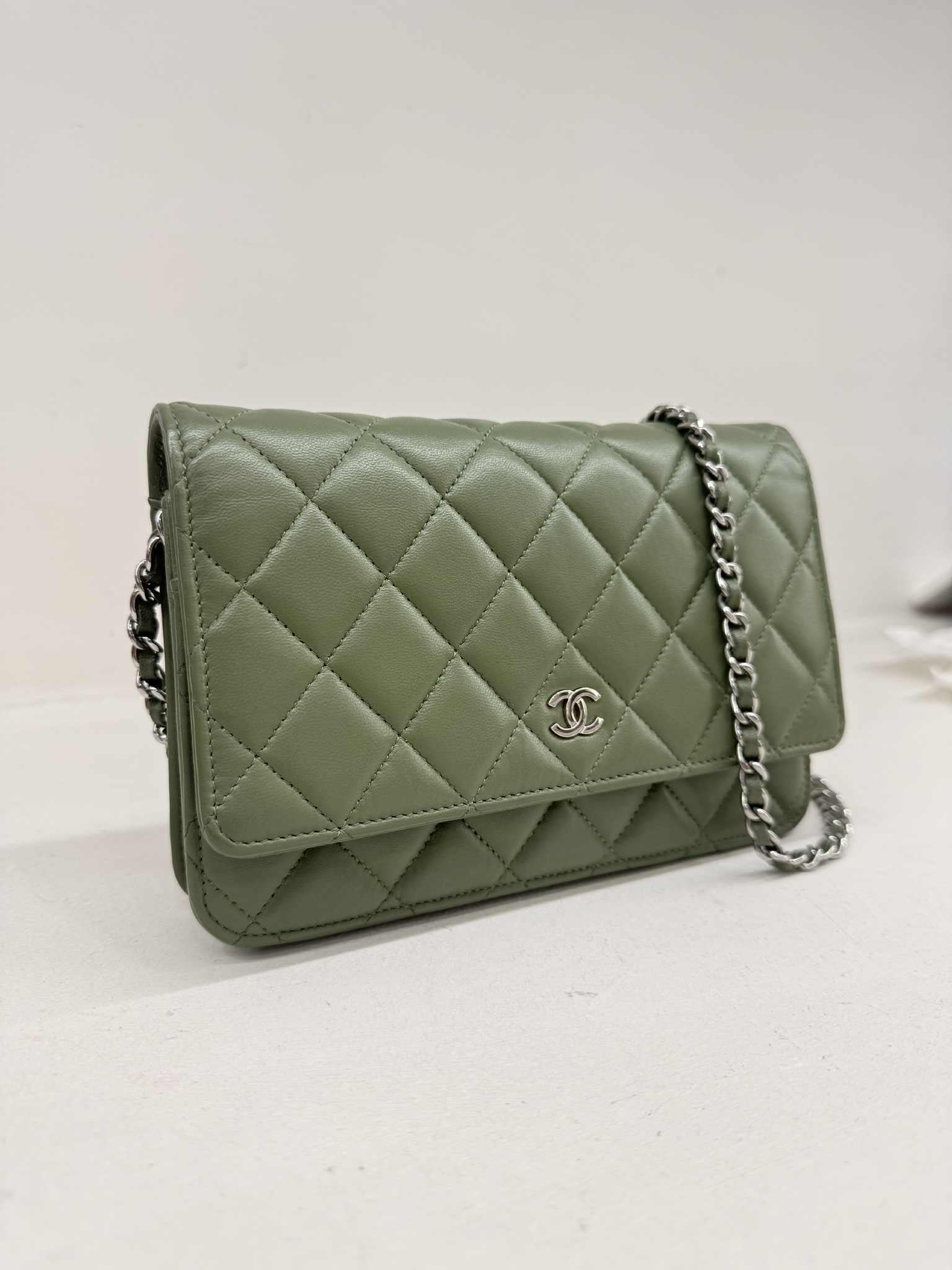 CHANEL WALLET CHAIN VERDE