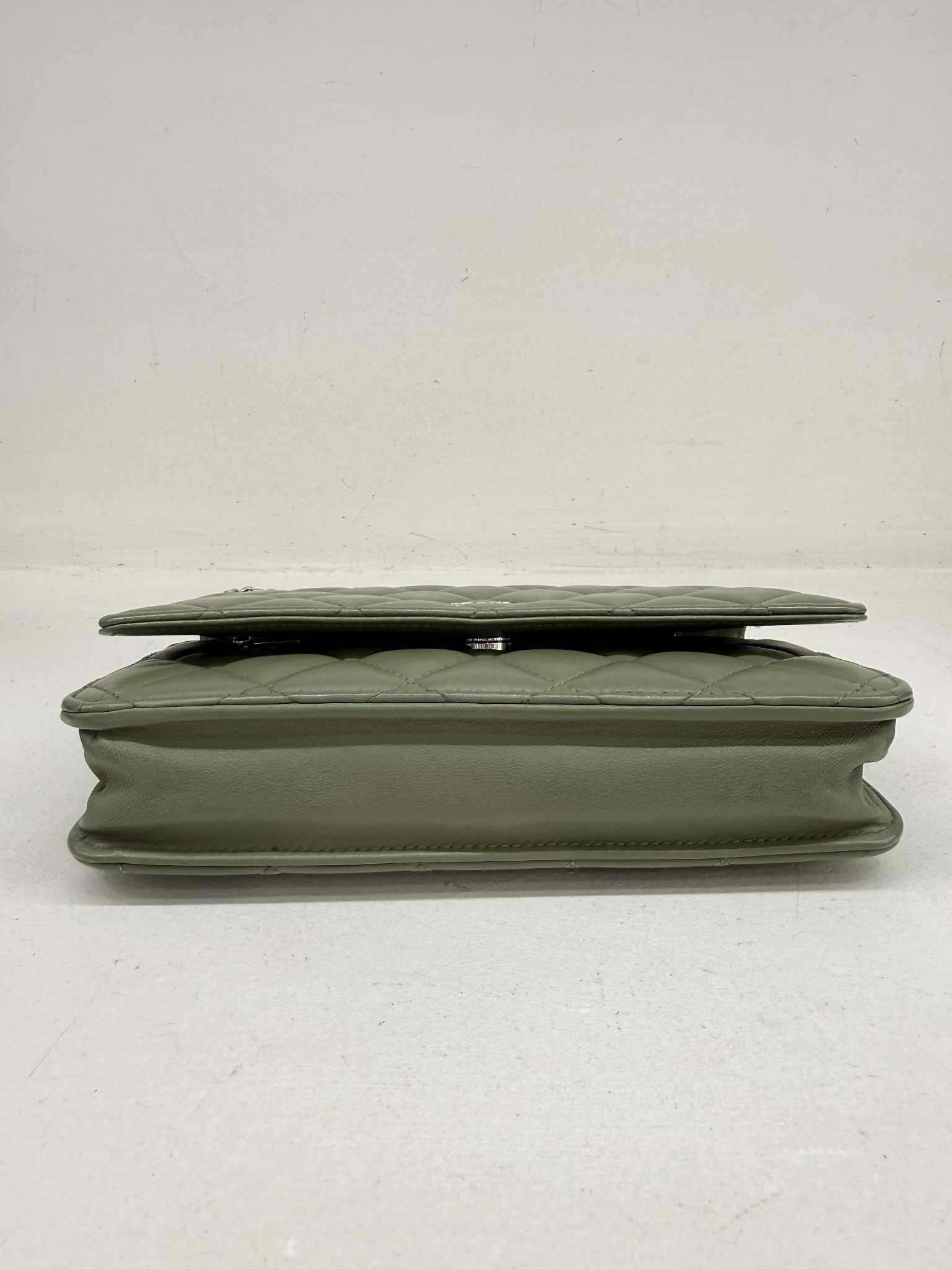 CHANEL WALLET CHAIN VERDE