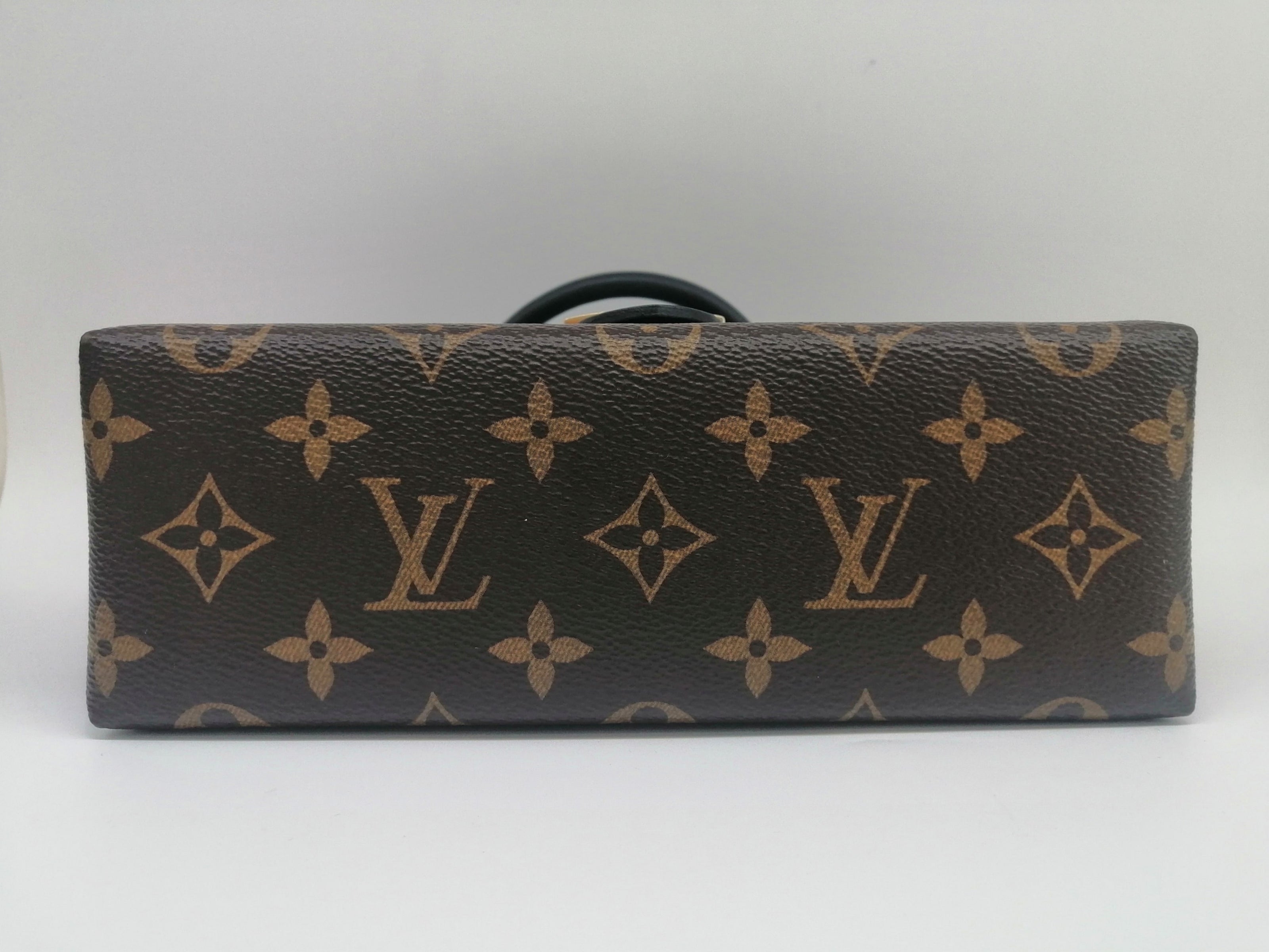 LOUIS VUITTON LOCKY BB
