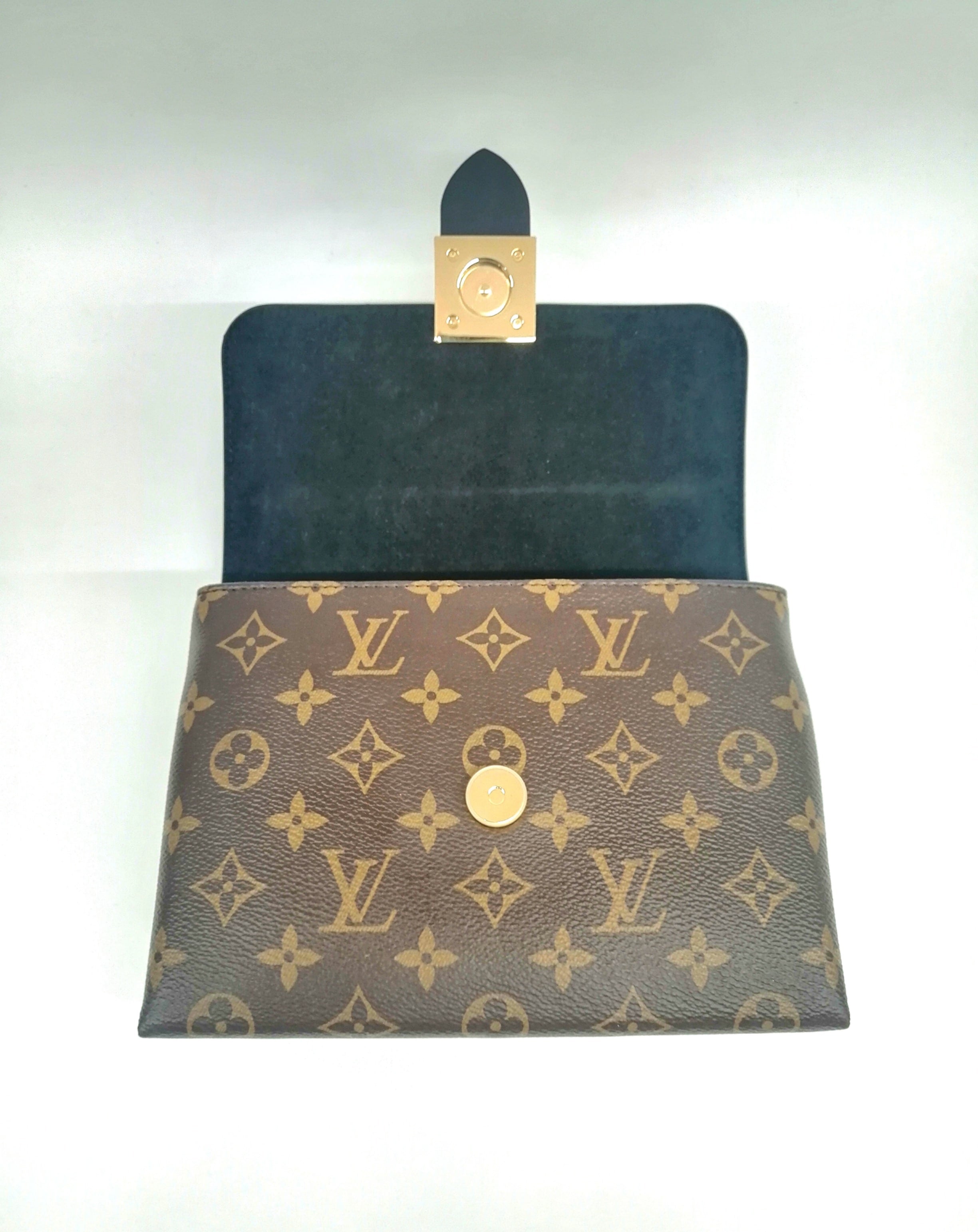 LOUIS VUITTON LOCKY BB