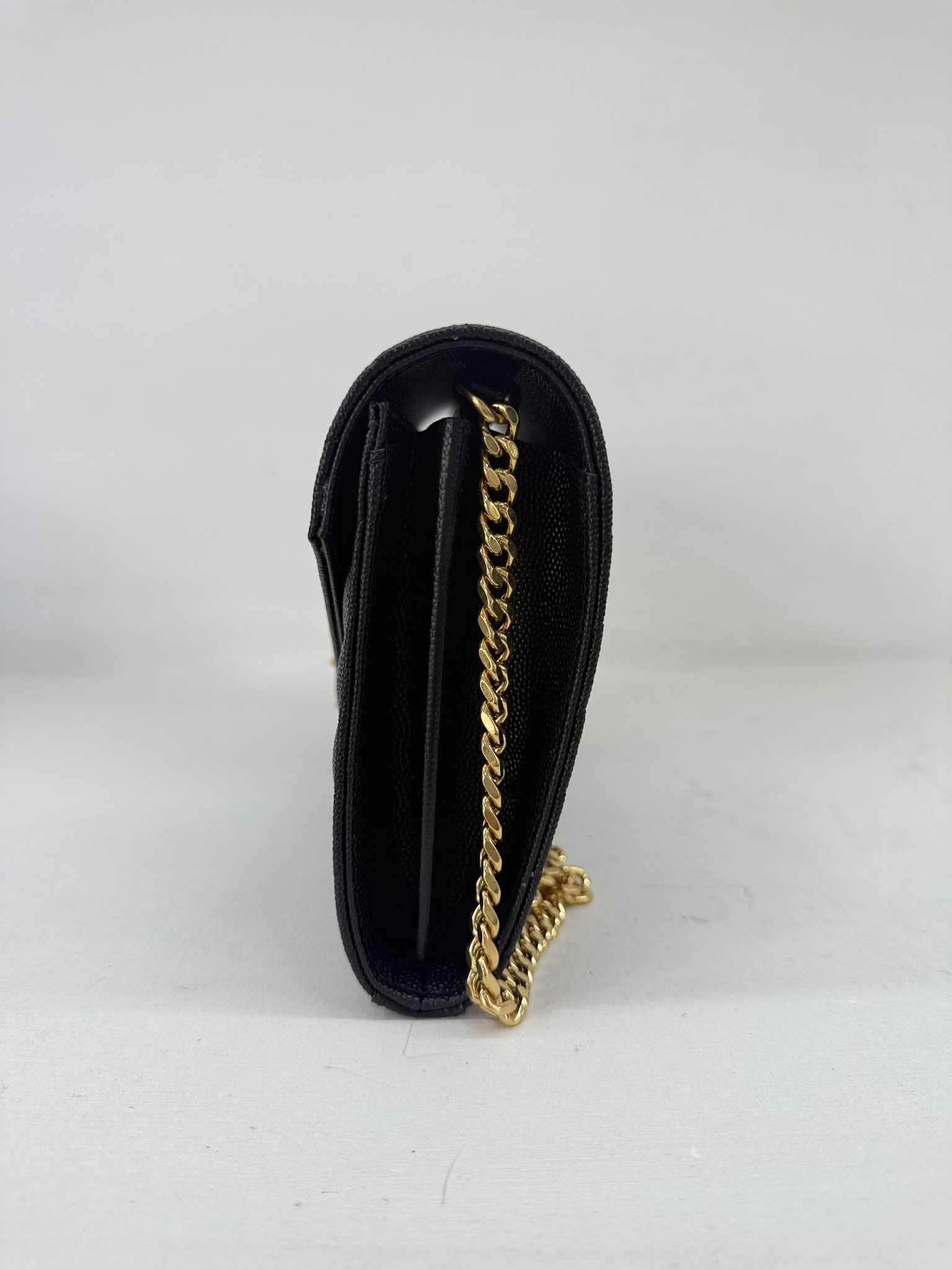 SAINT LAURENT POCHETTE ENVELOPE CON CATENA CASSANDRE