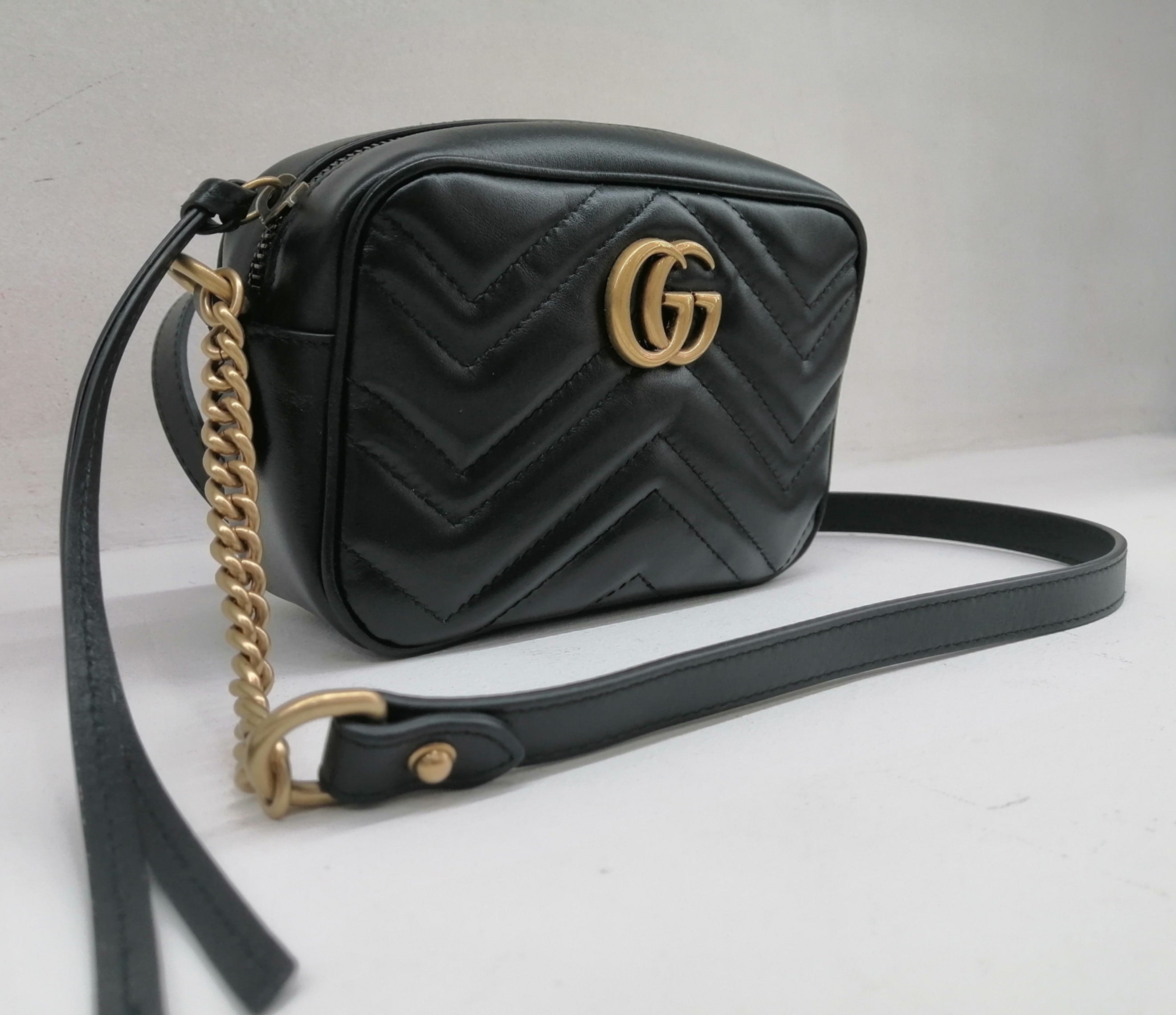 GUCCI MINI CAMERA BAG GG MARMONT