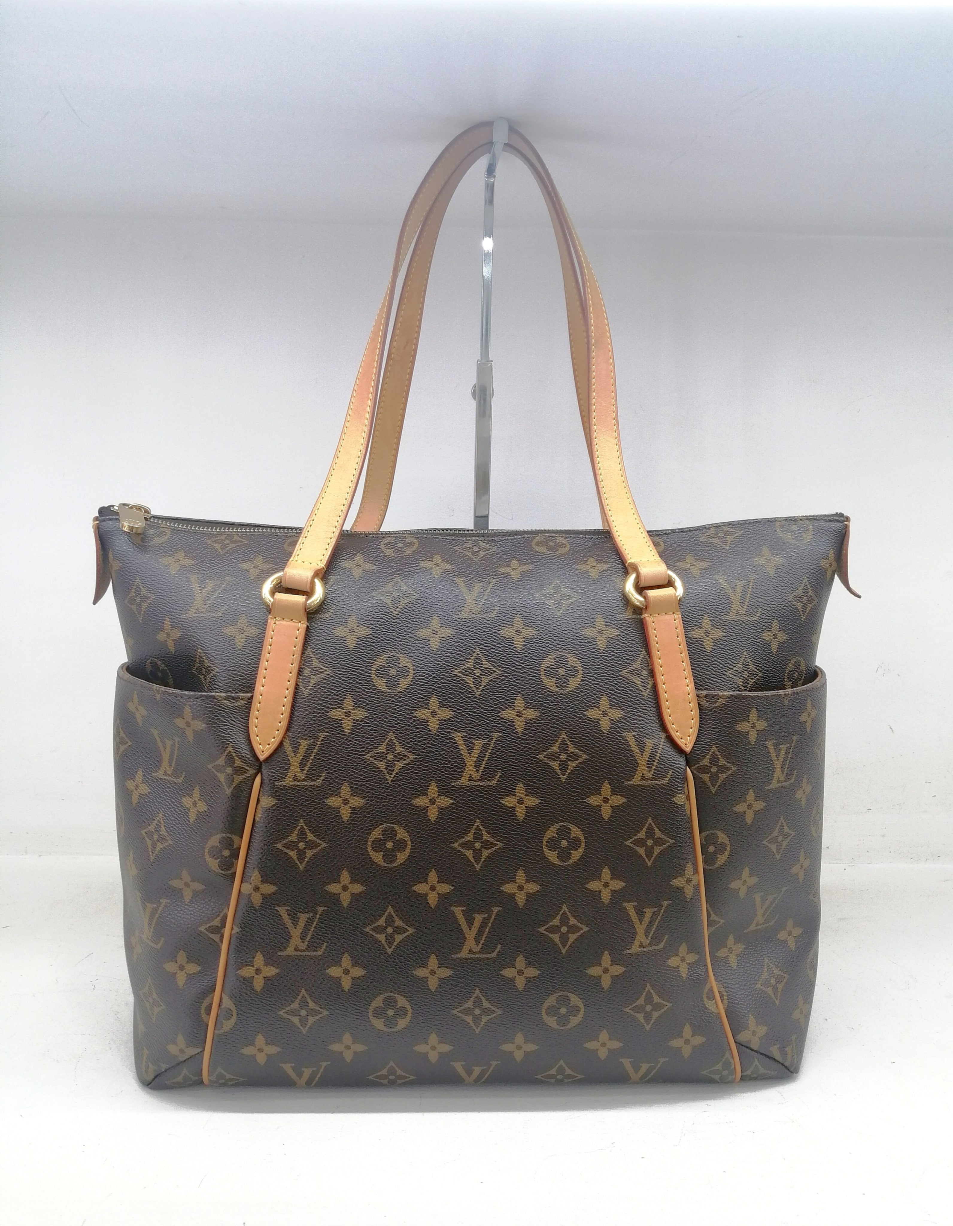 LOUIS VUITTON TOTALLY GM