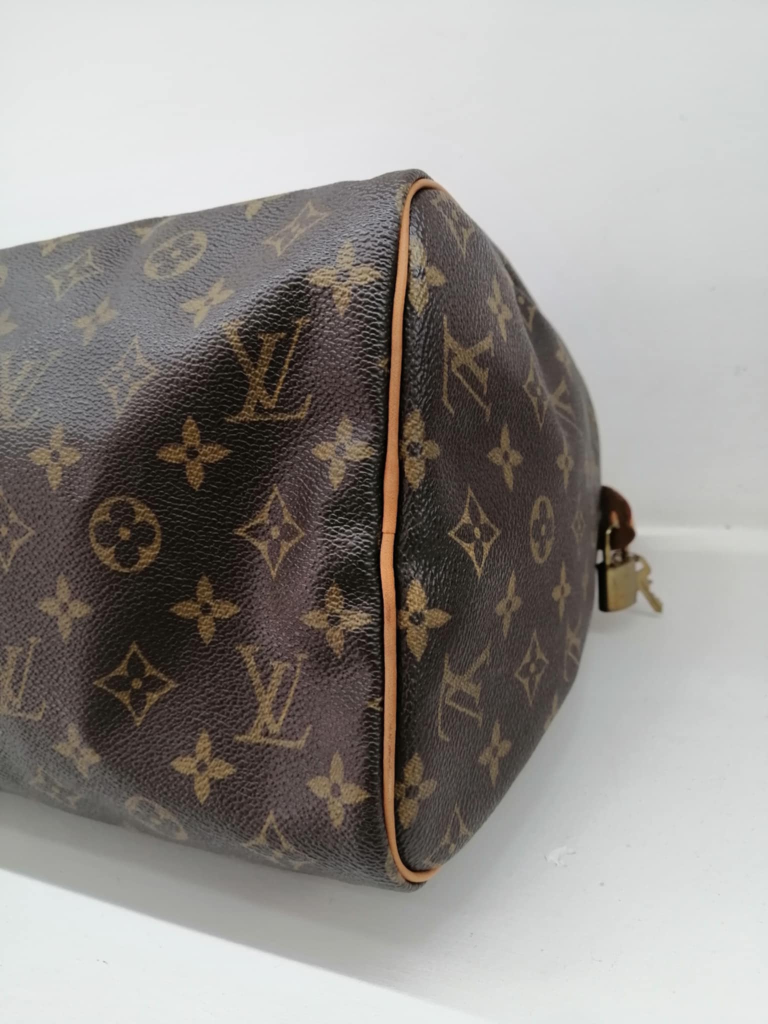 Louis Vuitton Speedy 30