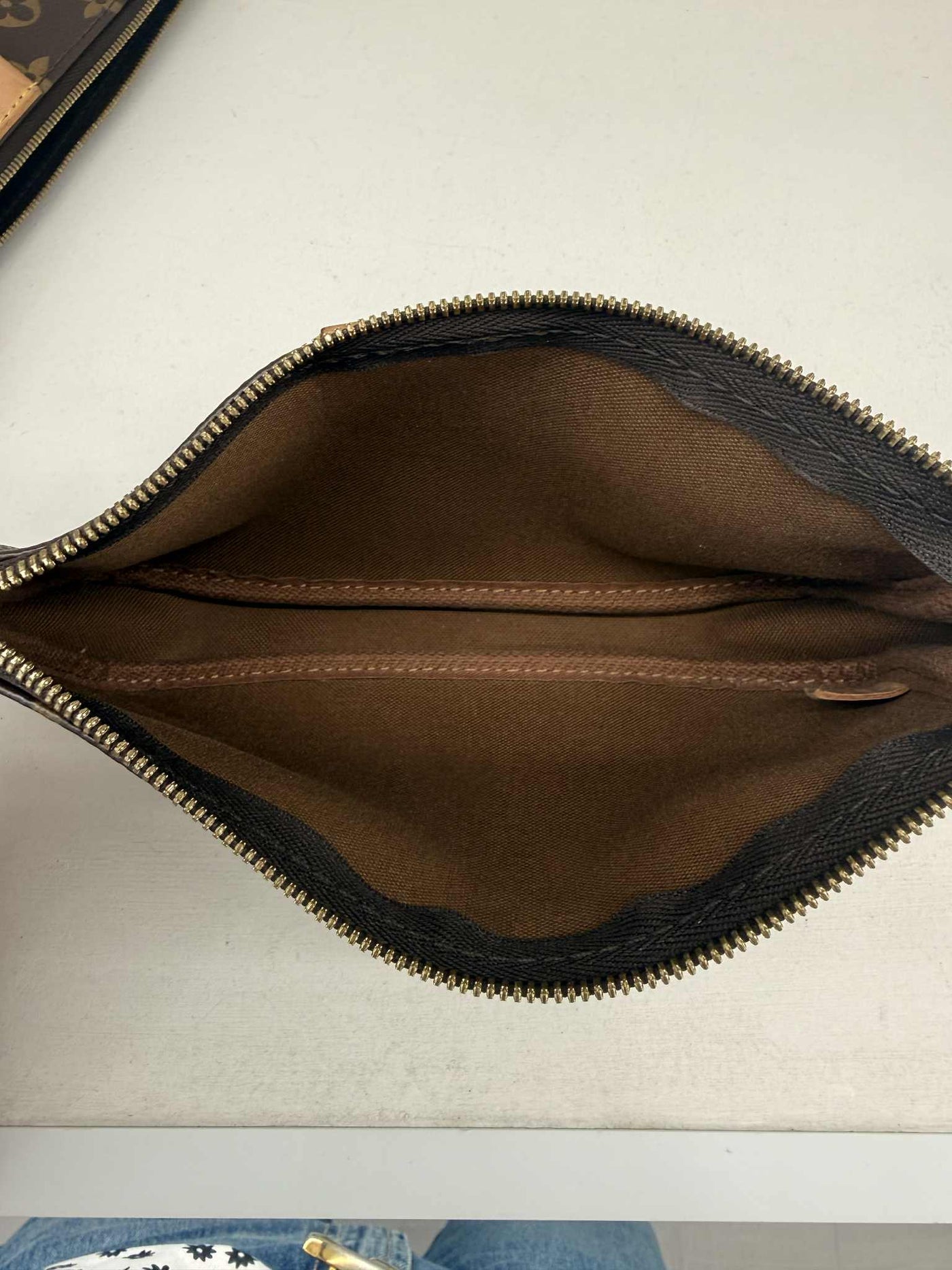 LOUIS VUITTON MULTI POCHETTE ACCESSOIRES V.