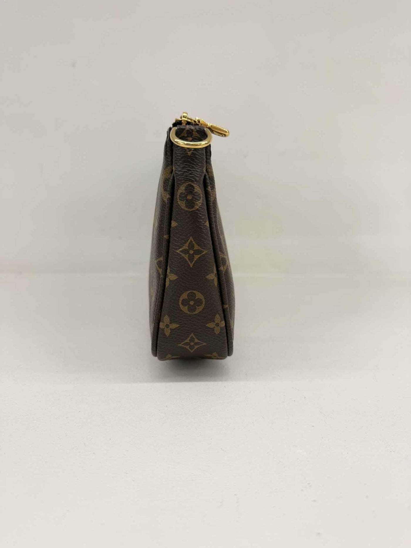 LOUIS VUITTON MULTI POCHETTE ACCESSOIRES V.