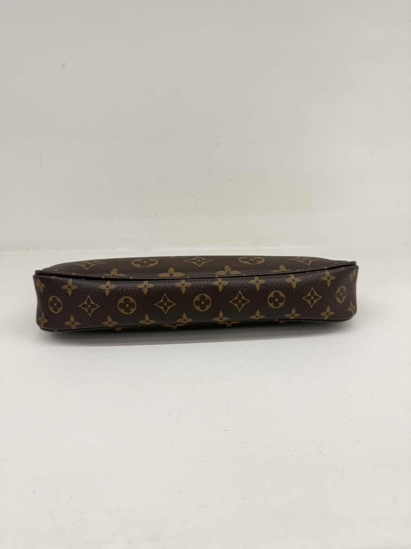LOUIS VUITTON MULTI POCHETTE ACCESSOIRES V.