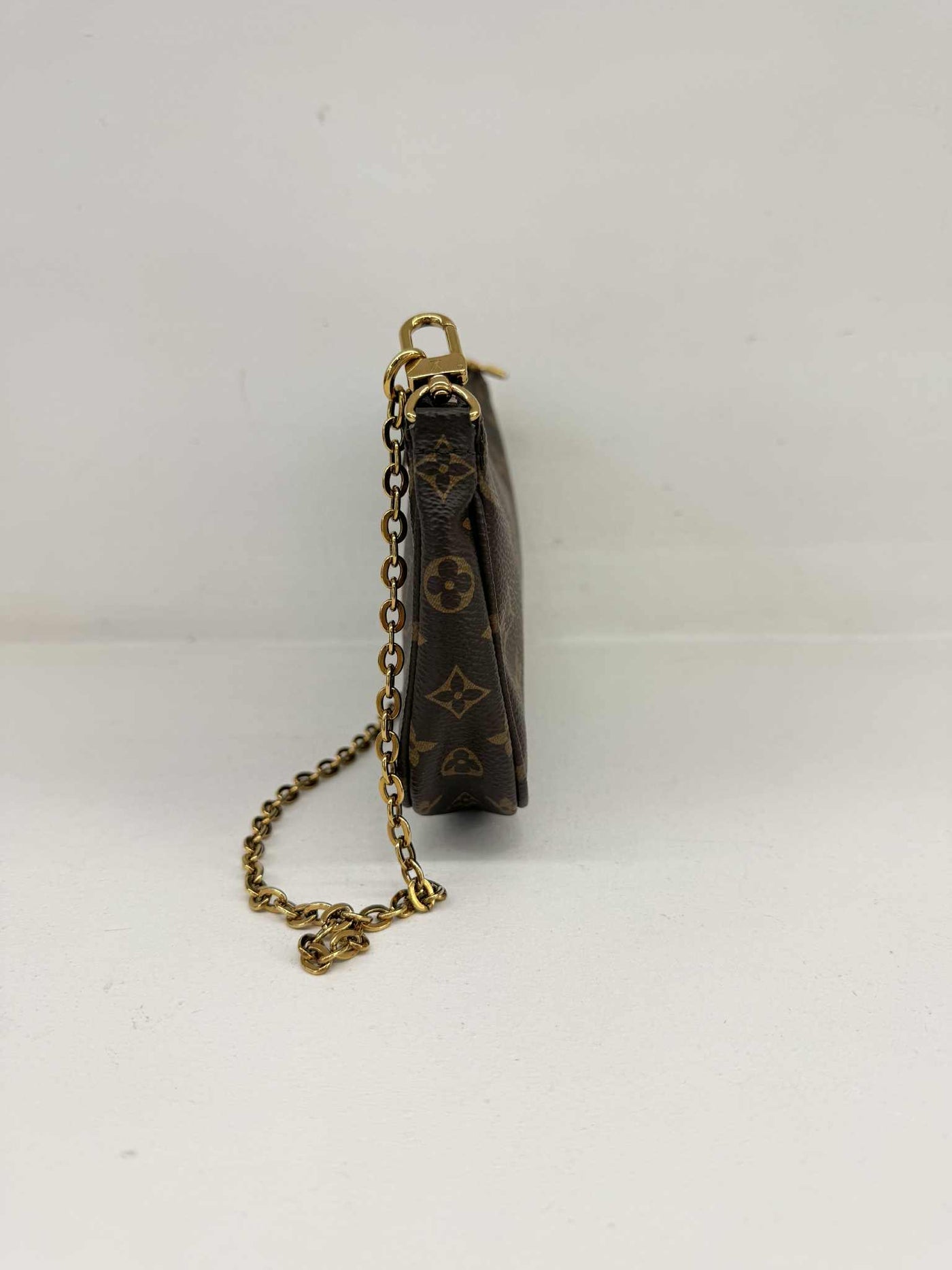 LOUIS VUITTON MULTI POCHETTE ACCESSOIRES V.