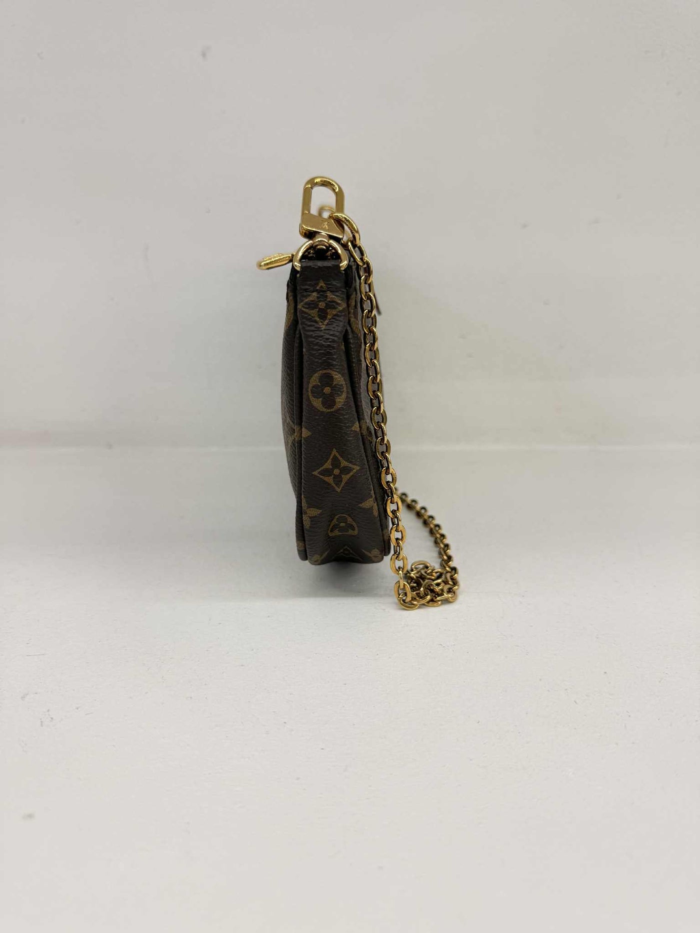 LOUIS VUITTON MULTI POCHETTE ACCESSOIRES V.