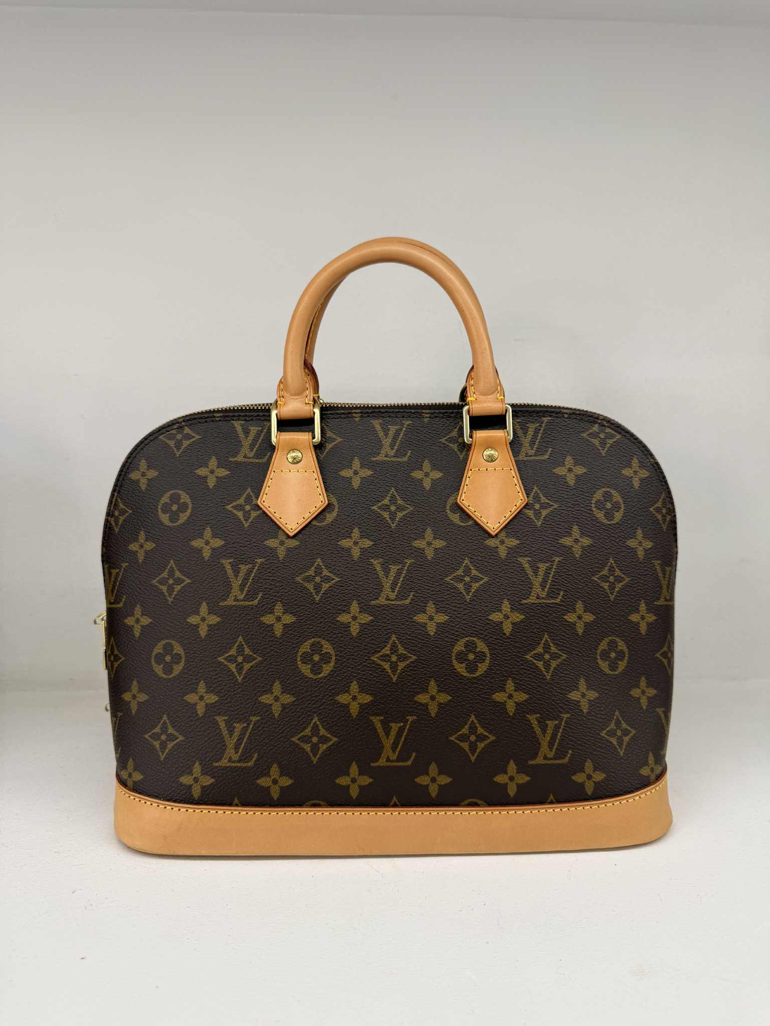 LOUIS VUITTON ALMA PM