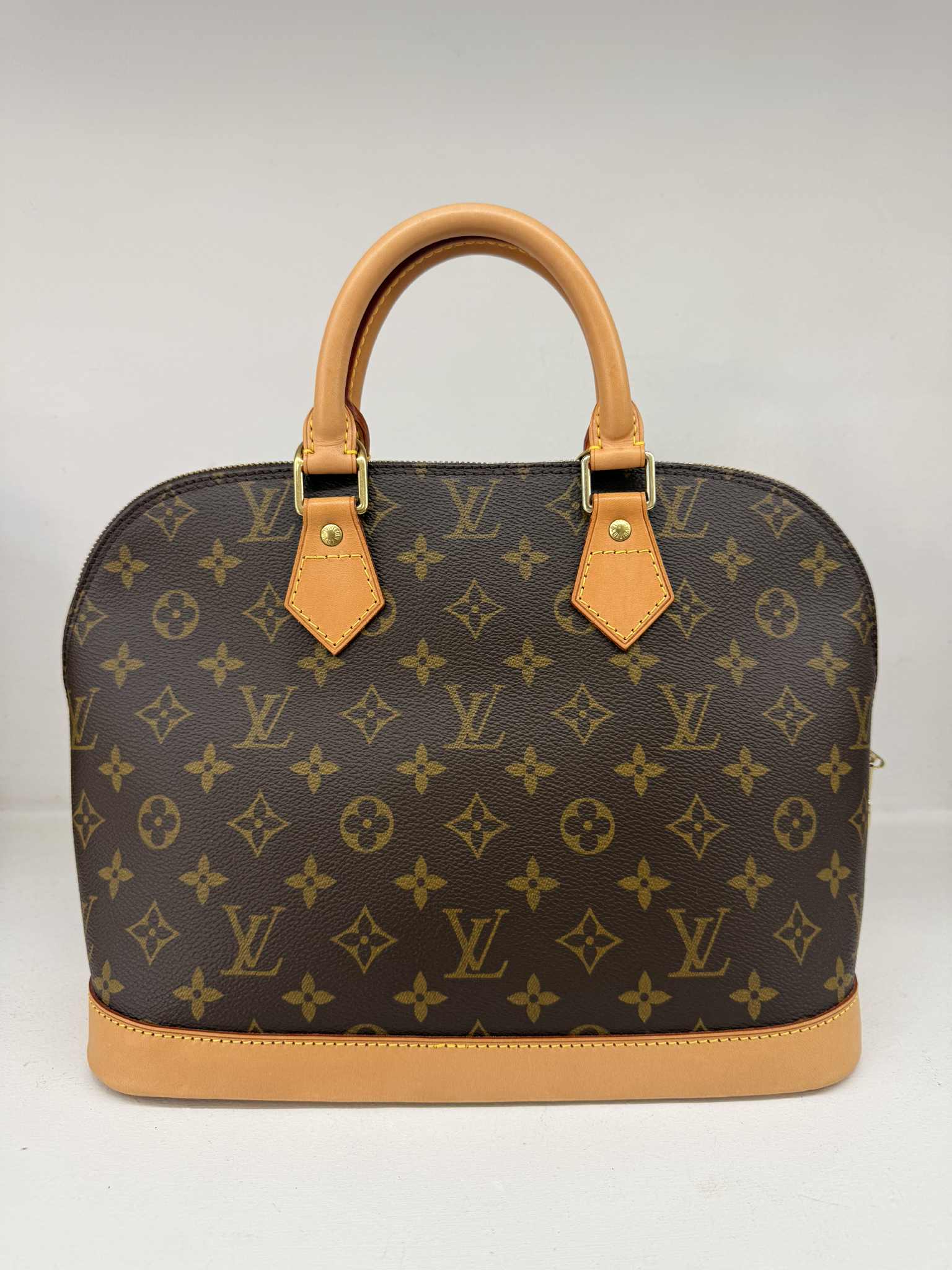 LOUIS VUITTON ALMA PM