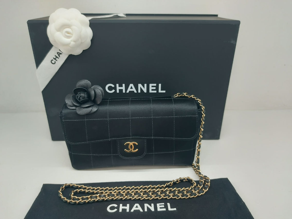 CHANEL TIMELESS MINI CAMELIA