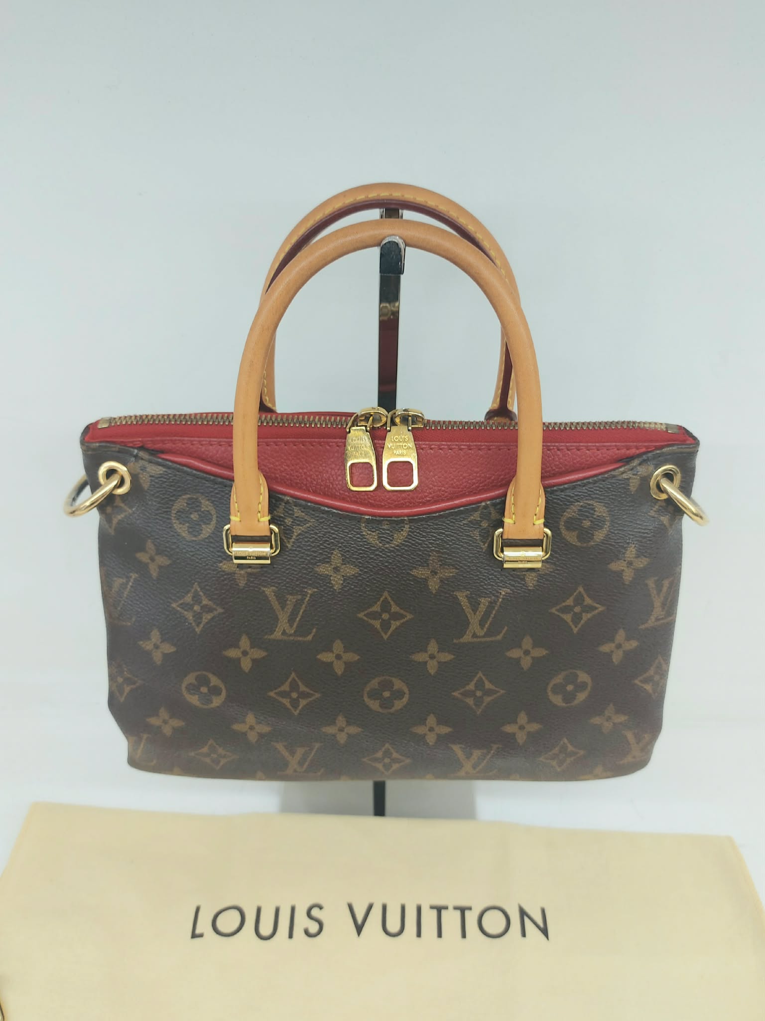 LOUIS VUITTON PALLAS PM