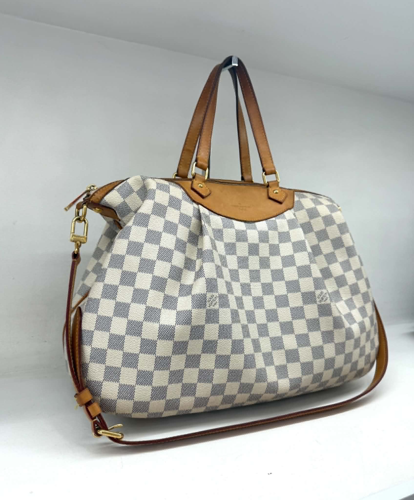 LOUIS VUITTON SIRACUSA