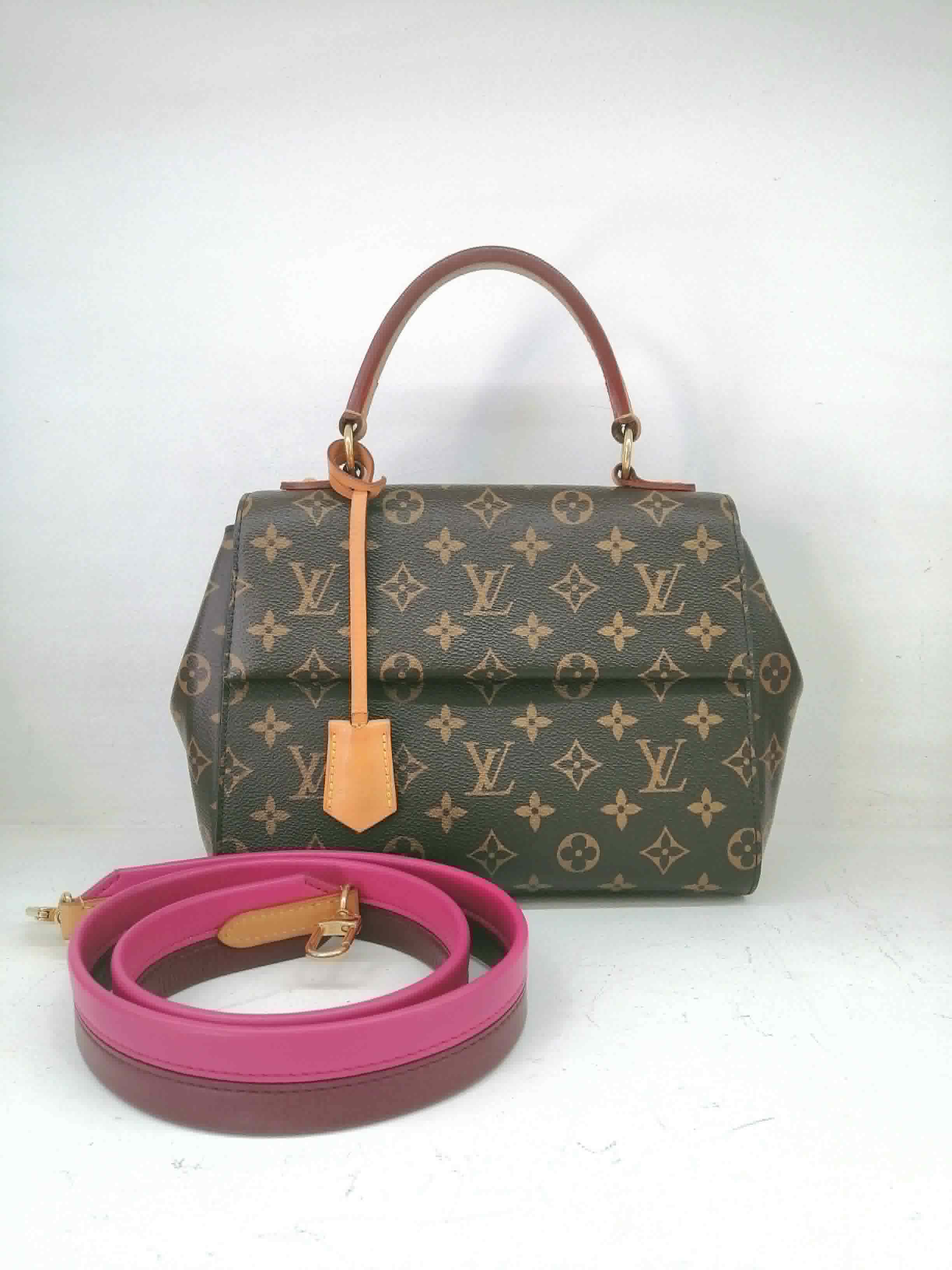 LOUIS VUITTON CLUNY BB
