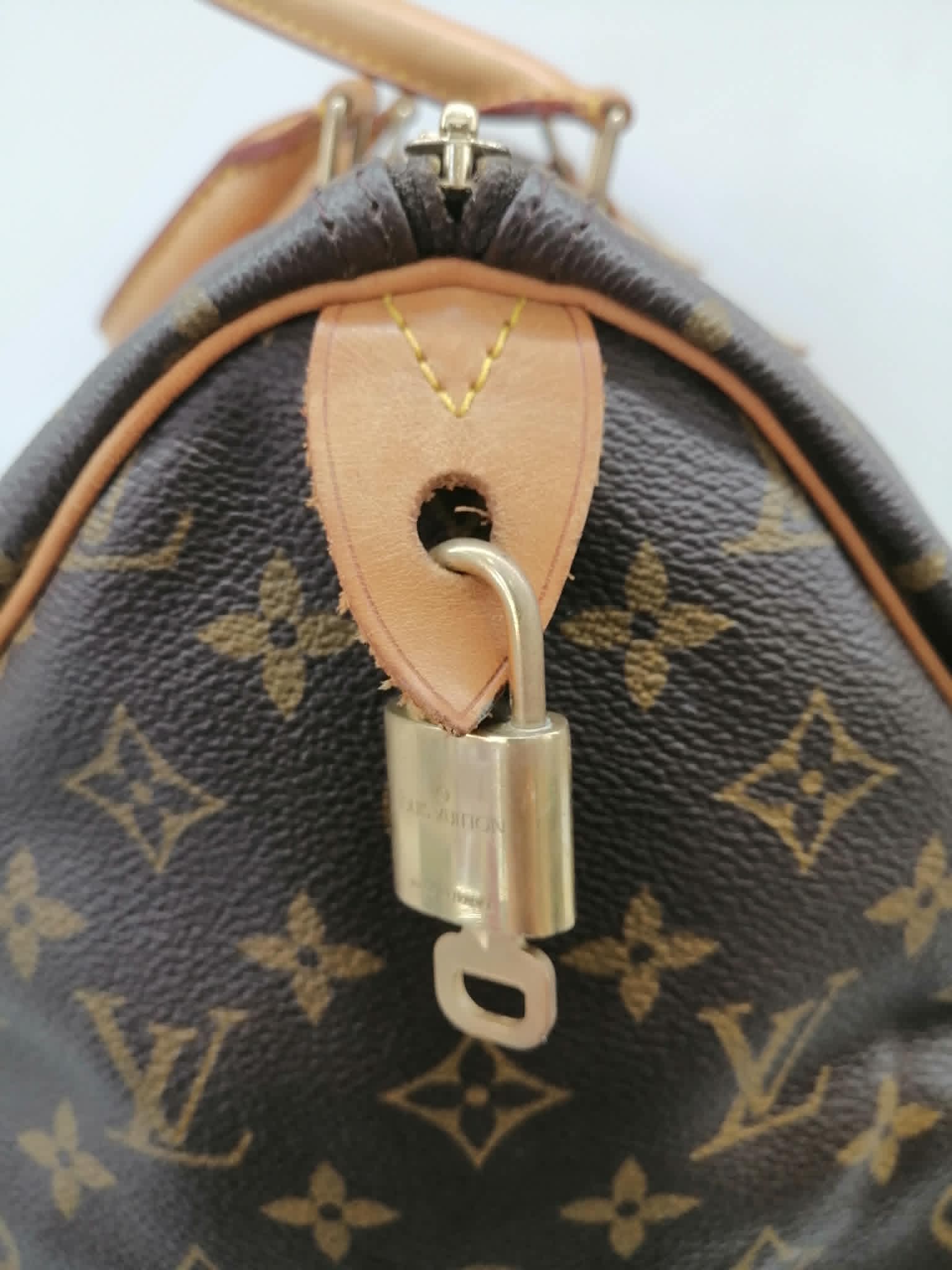 LOUIS VUITTON SPEEDY 35