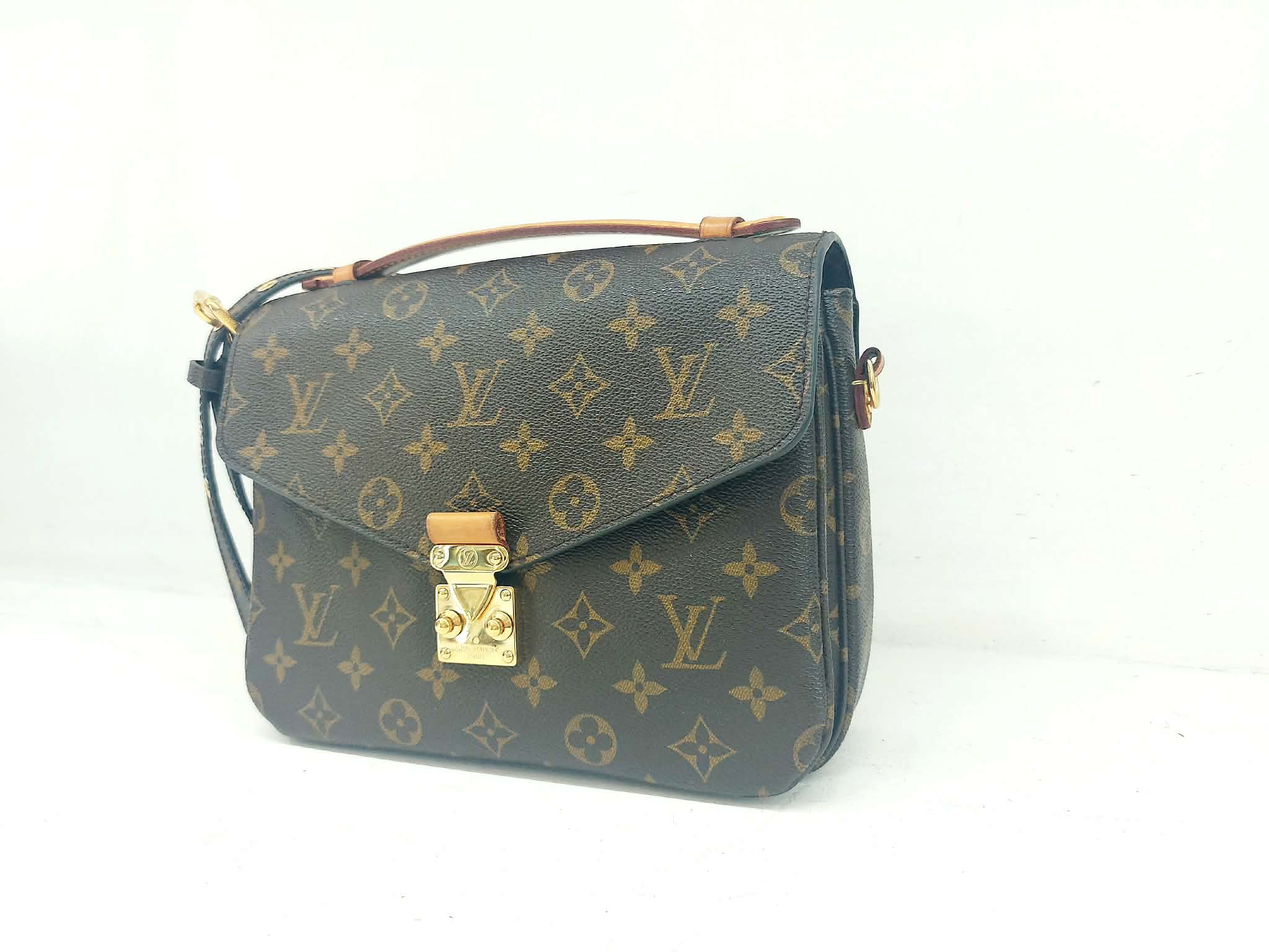 LOUIS VUITTON METIS MONOGRAM