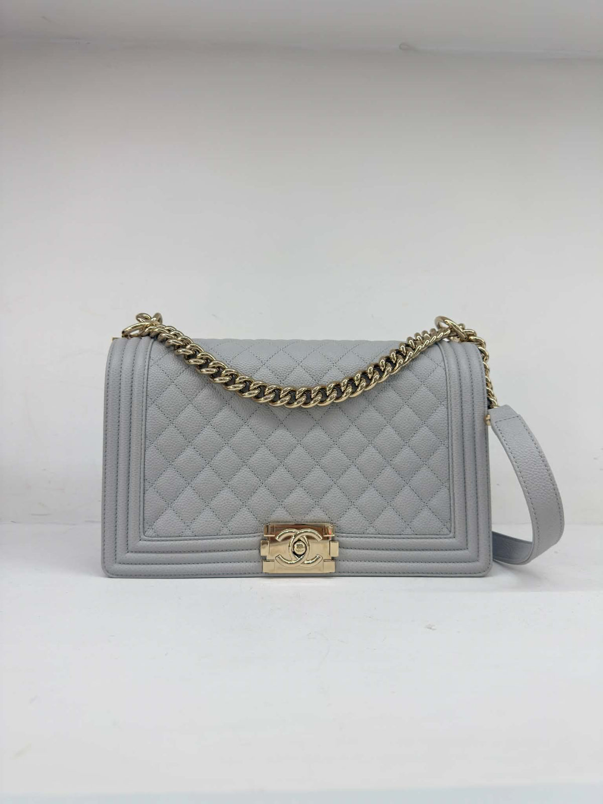 CHANEL BOY MEDIUM