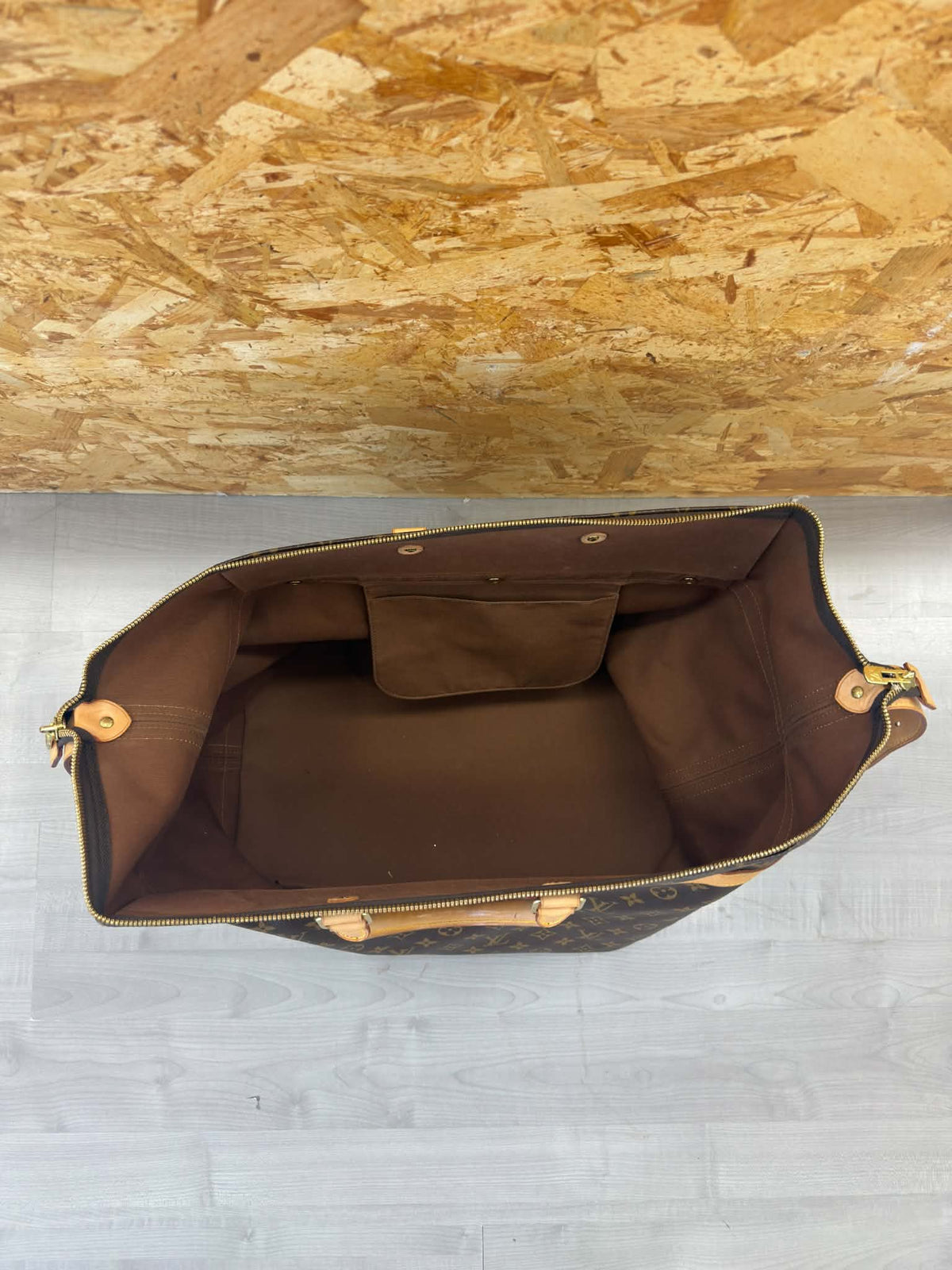 LOUIS VUITTON DUFFLE CRUISER