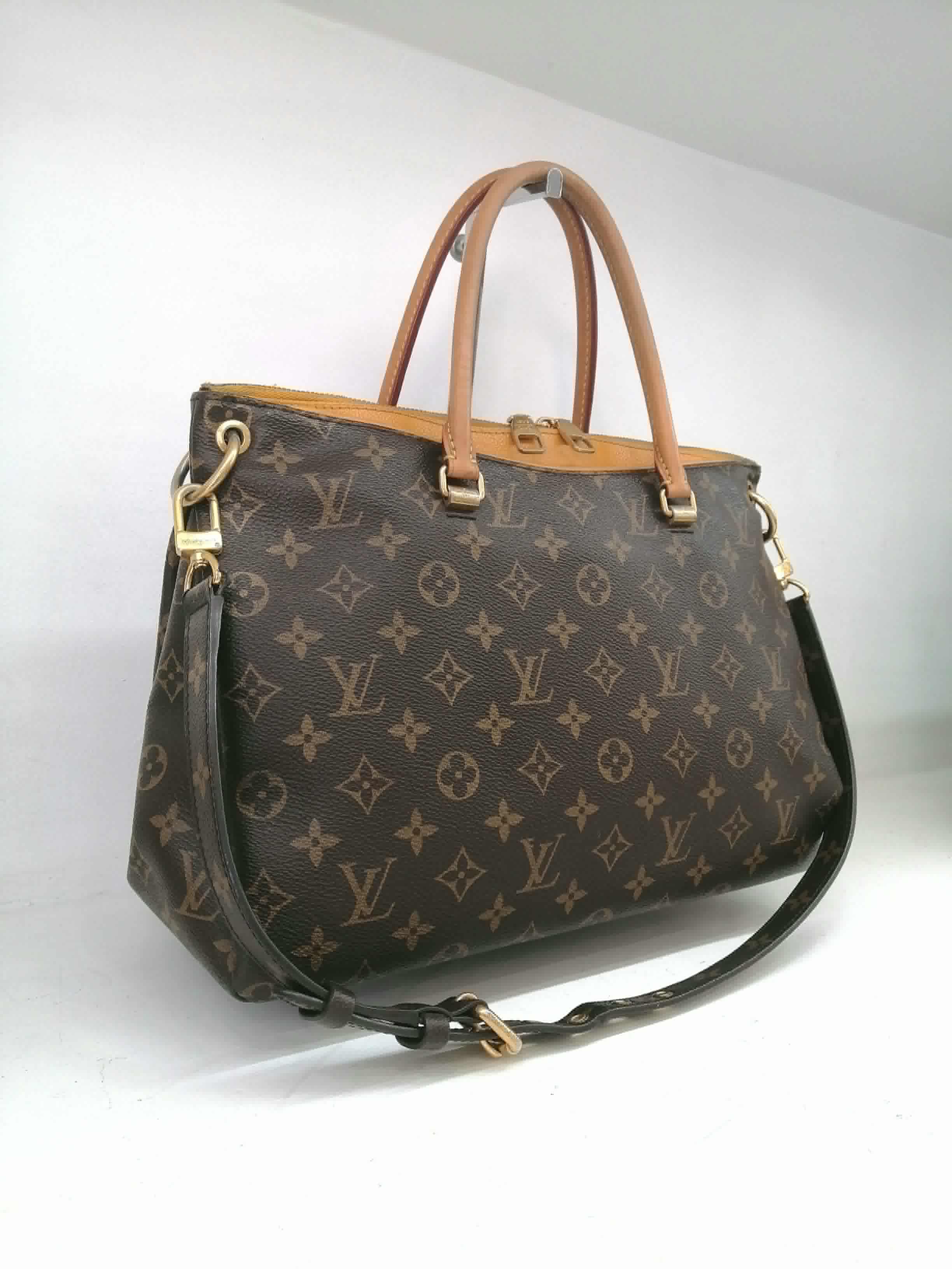 LOUIS VUITTON PALLAS MM