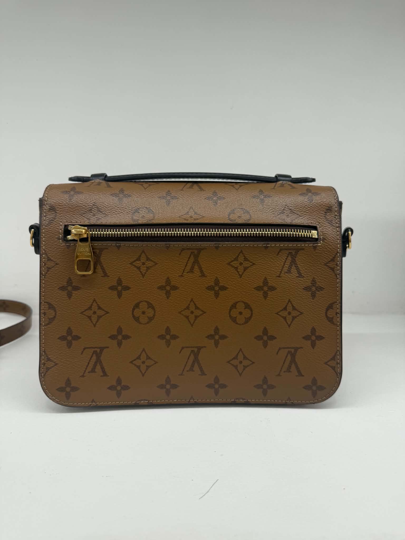 LOUIS VUITTON METIS REVERSE