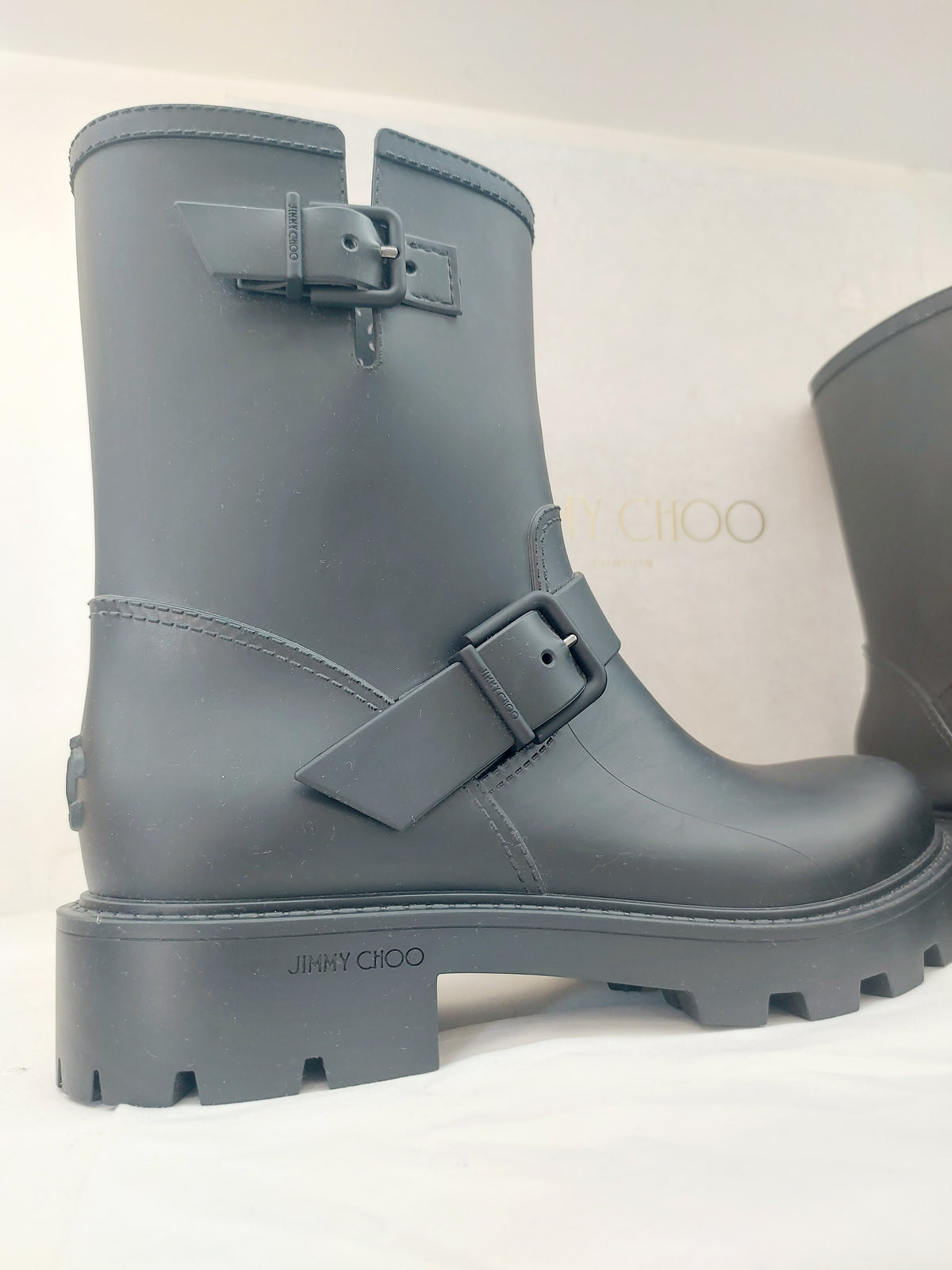 JIMMY CHOO STIVALETTI YAEL IN GOMMA N40