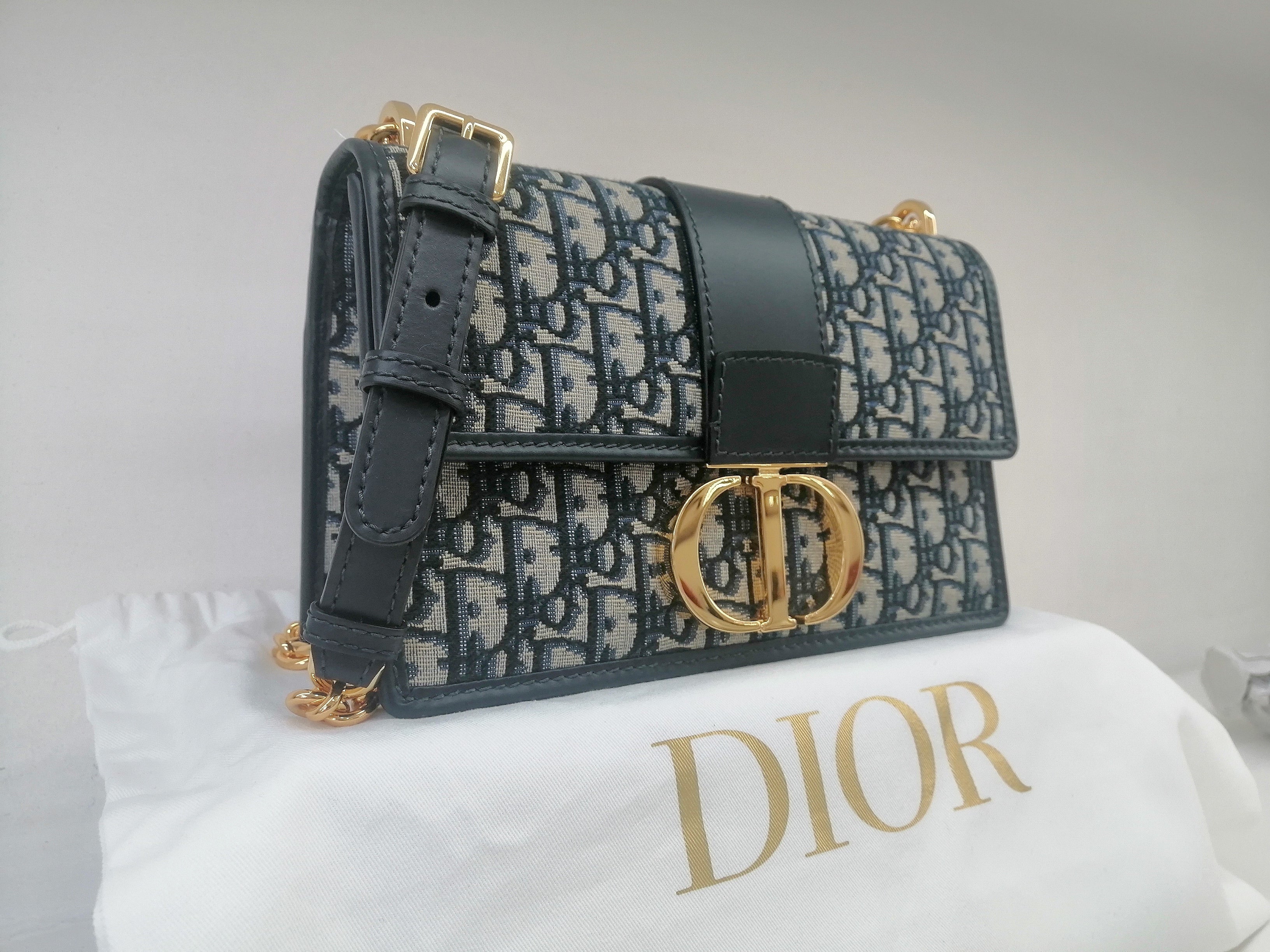 CHRISTIAN DIOR 30 MONTAIGNE
