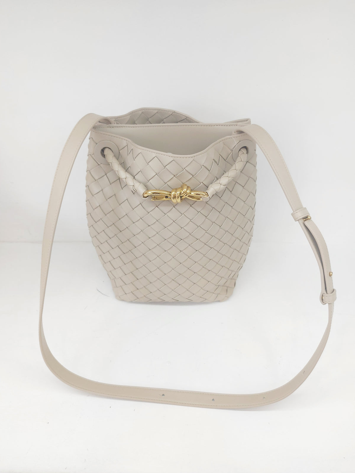 BOTTEGA VENETA ANDIAMO BUCKET