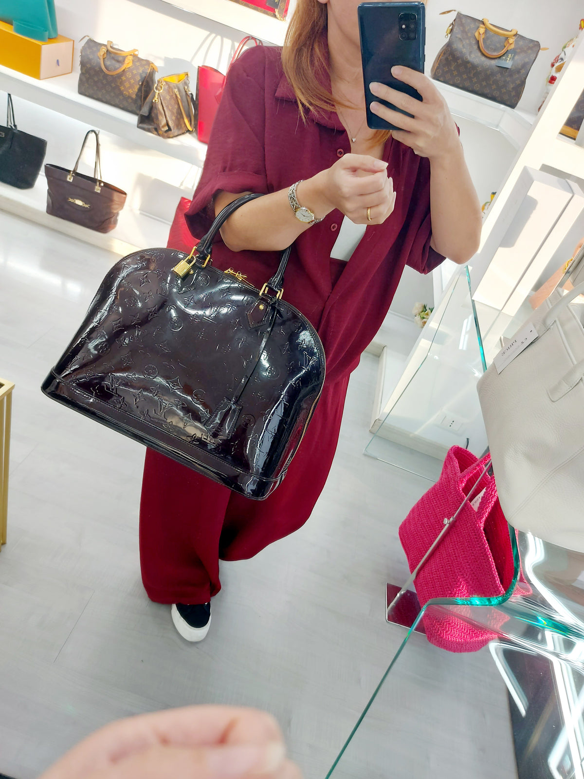 LOUIS VUITTON ALMA GM VERNIS