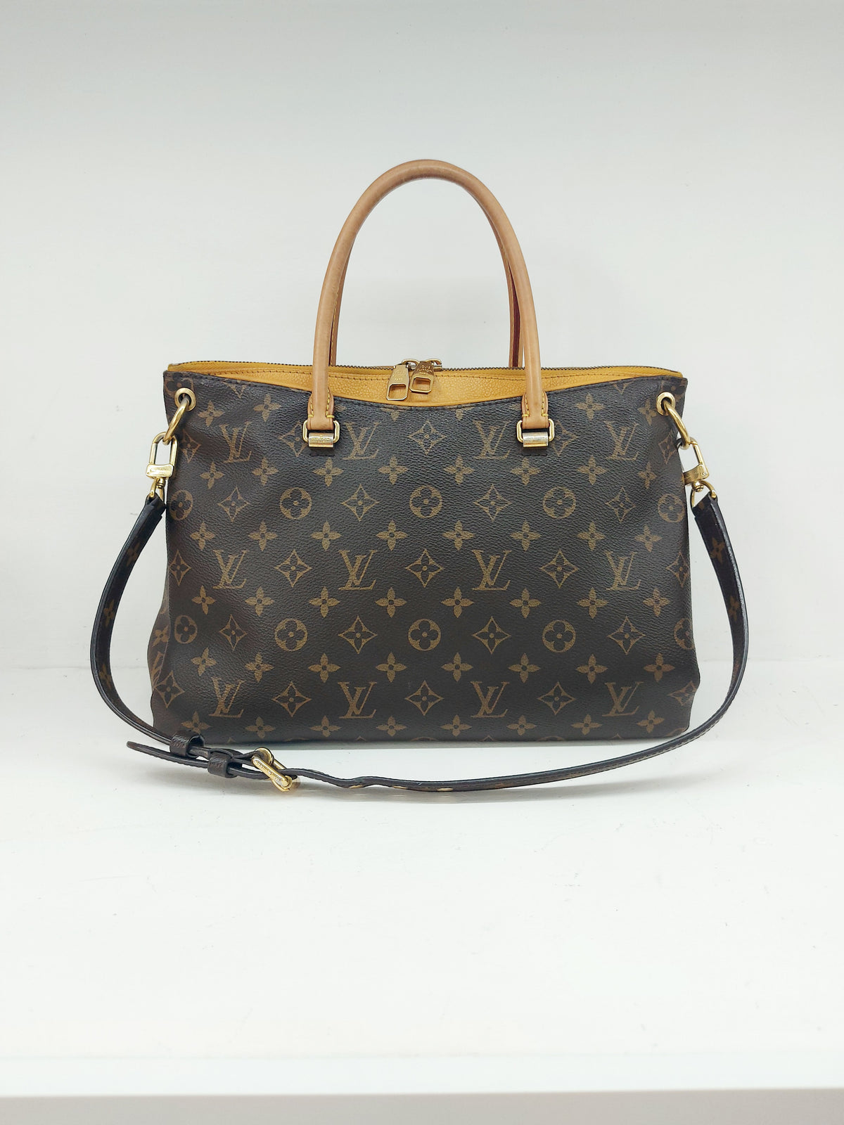 LOUIS VUITTON PALLAS MM