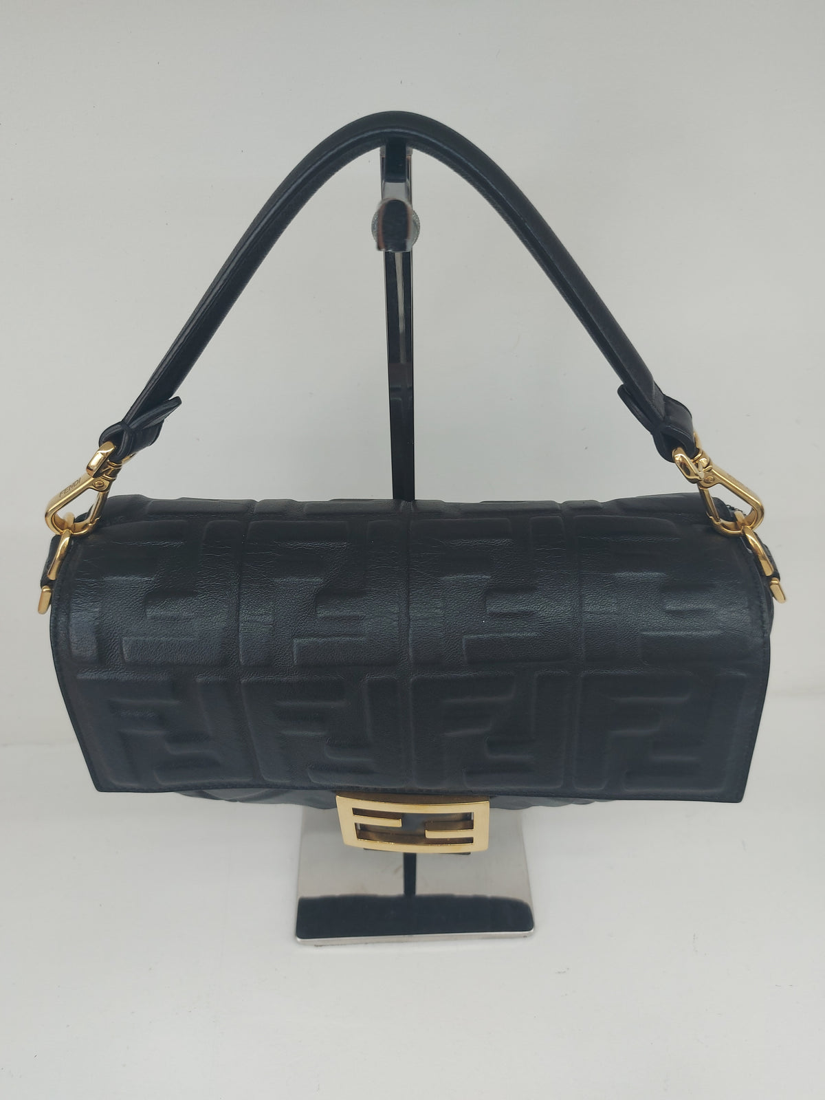 FENDI BAGUETTE MEDIA