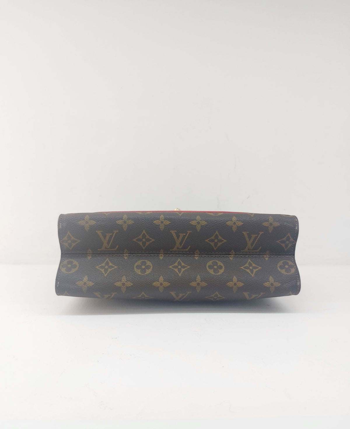 LOUIS VUITTON VICTOIRE