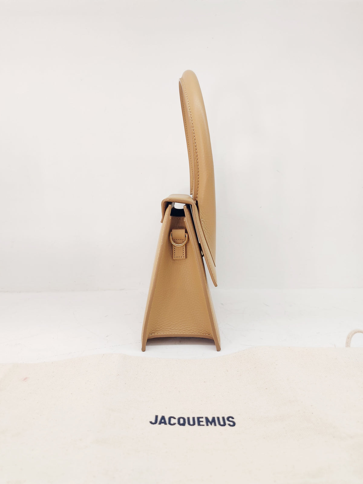 JACQUEMUS LE GRANDE CHIQUITO