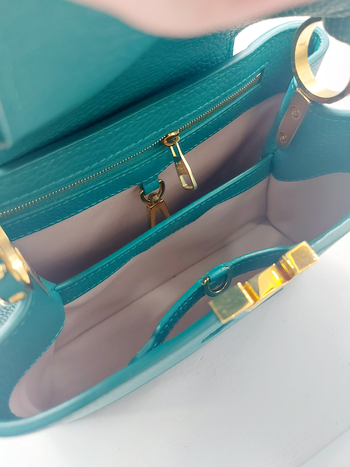 LOUIS VUITTON CAPUCINES BB