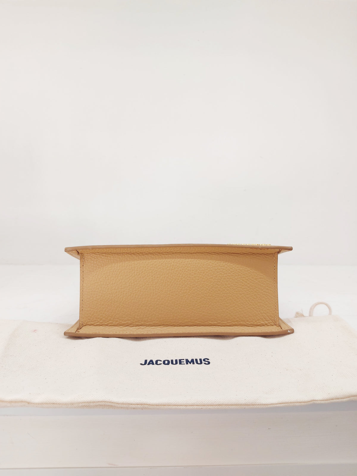 JACQUEMUS LE GRANDE CHIQUITO