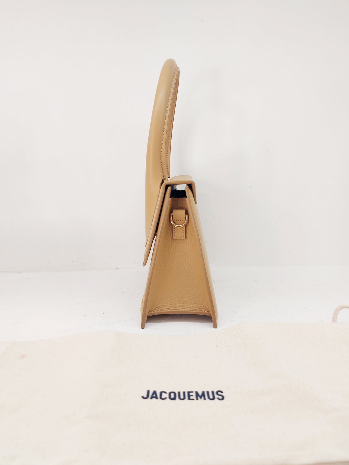 JACQUEMUS LE GRANDE CHIQUITO