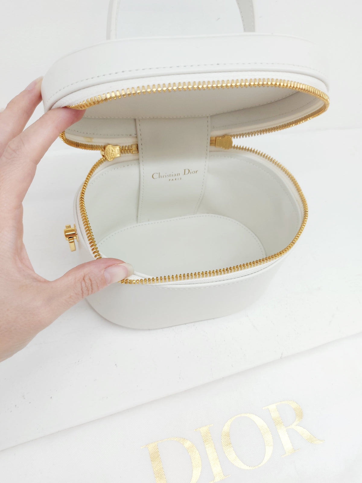 DIOR VANITY