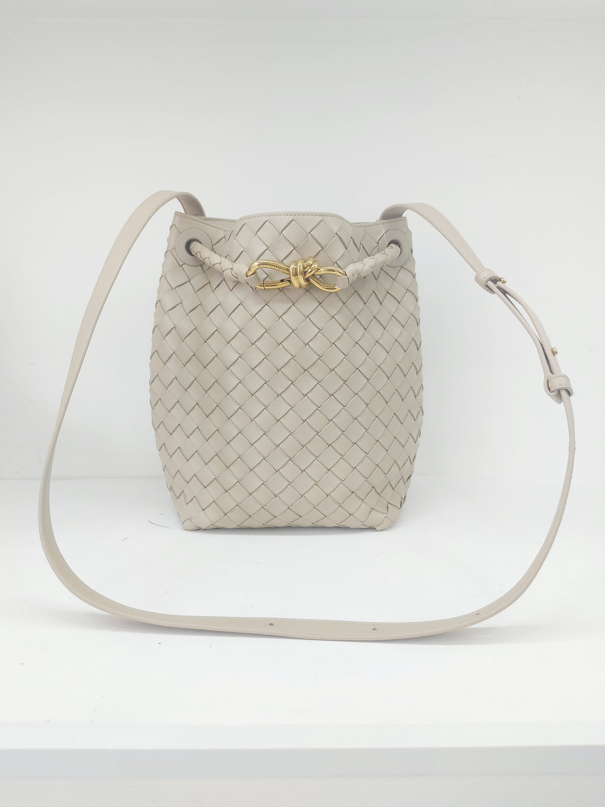 BOTTEGA VENETA ANDIAMO BUCKET