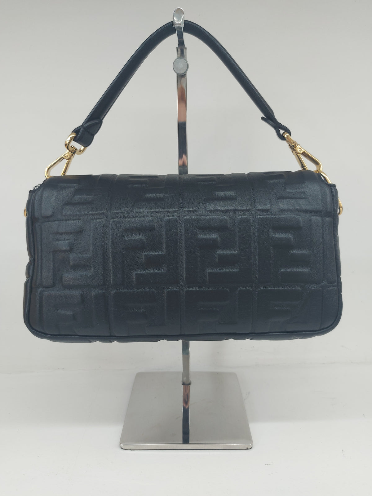 FENDI BAGUETTE MEDIA